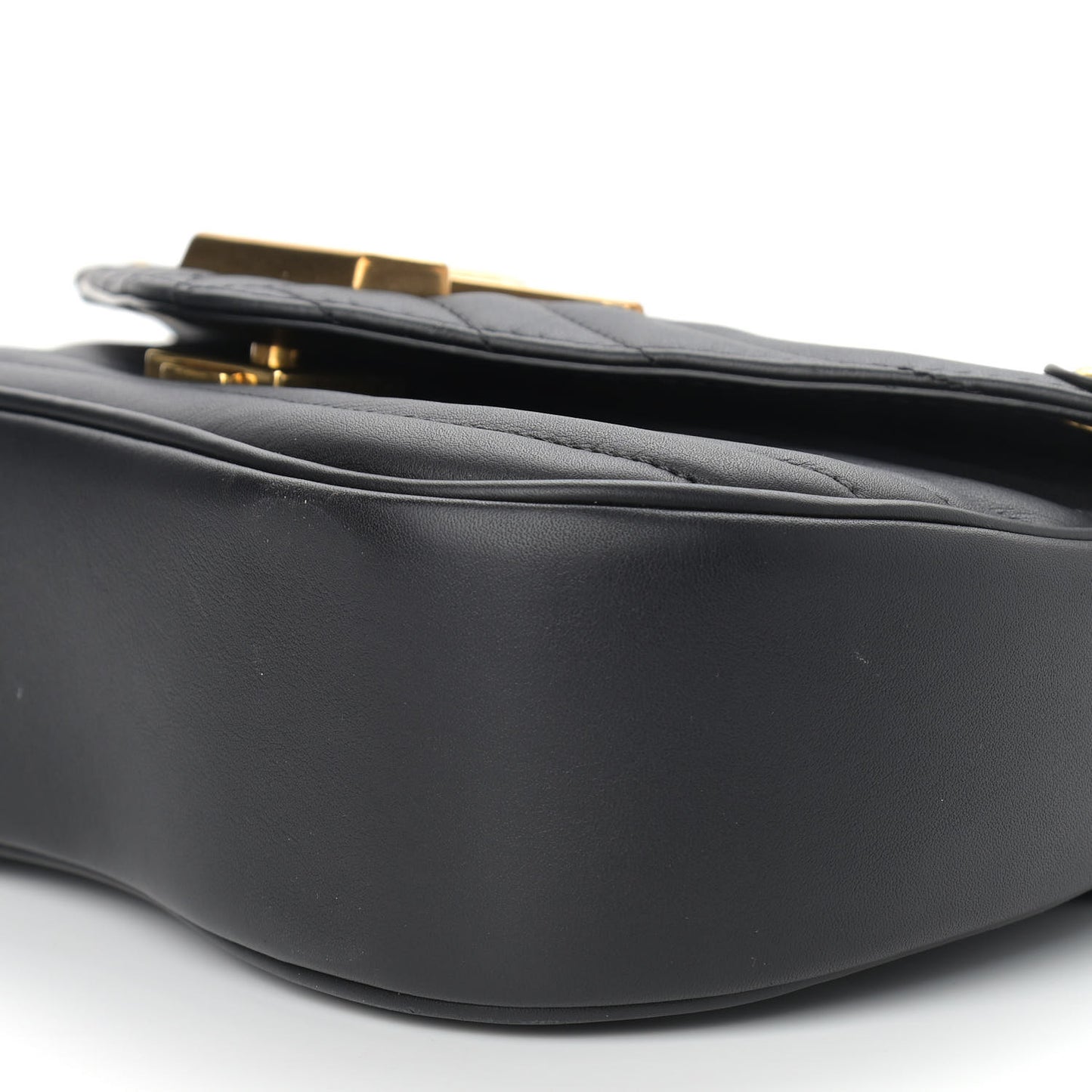 Calfskin New Wave Chain MM Black