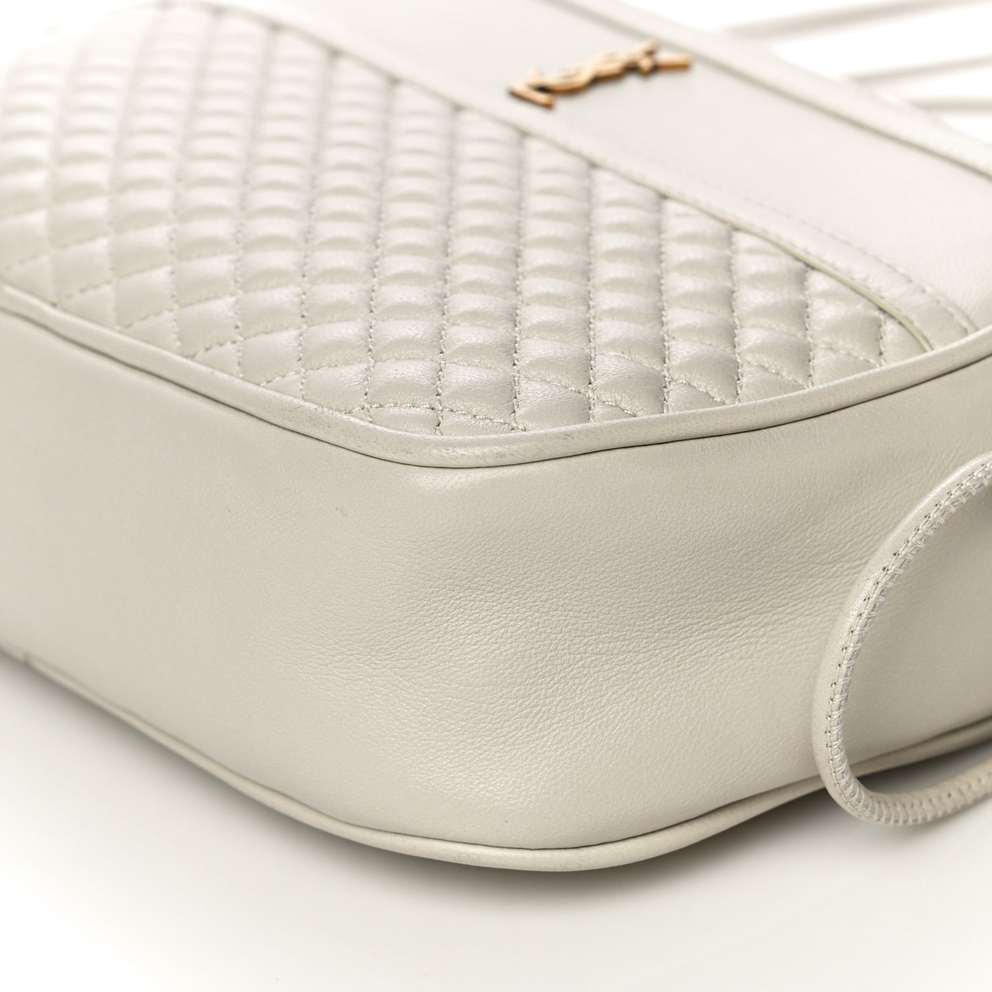 Lambskin Quilted Victoire Camera Bag Blanc Vintage