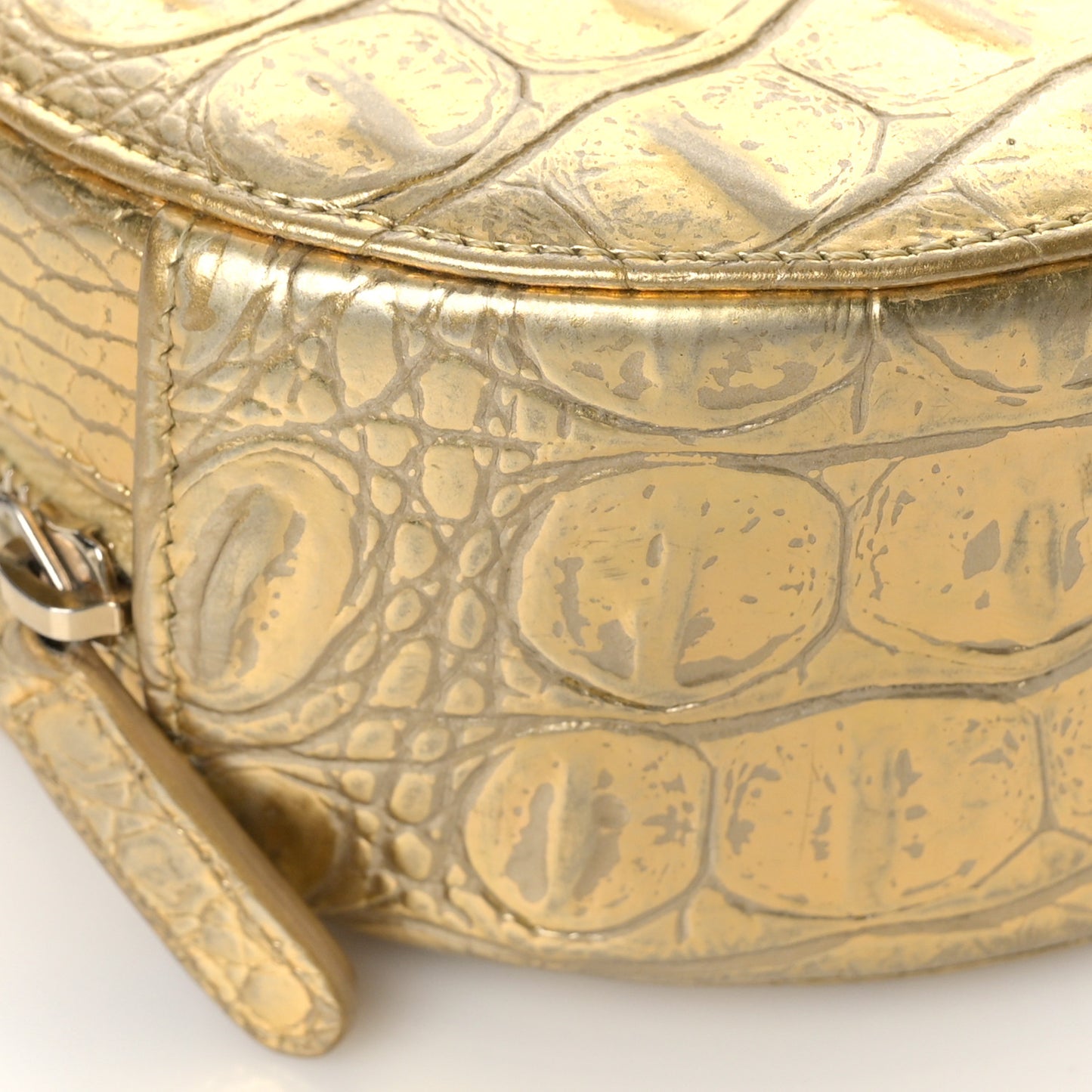 Metallic Calfskin Crocodile Embossed Cocodile Round Clutch with Chain Gold