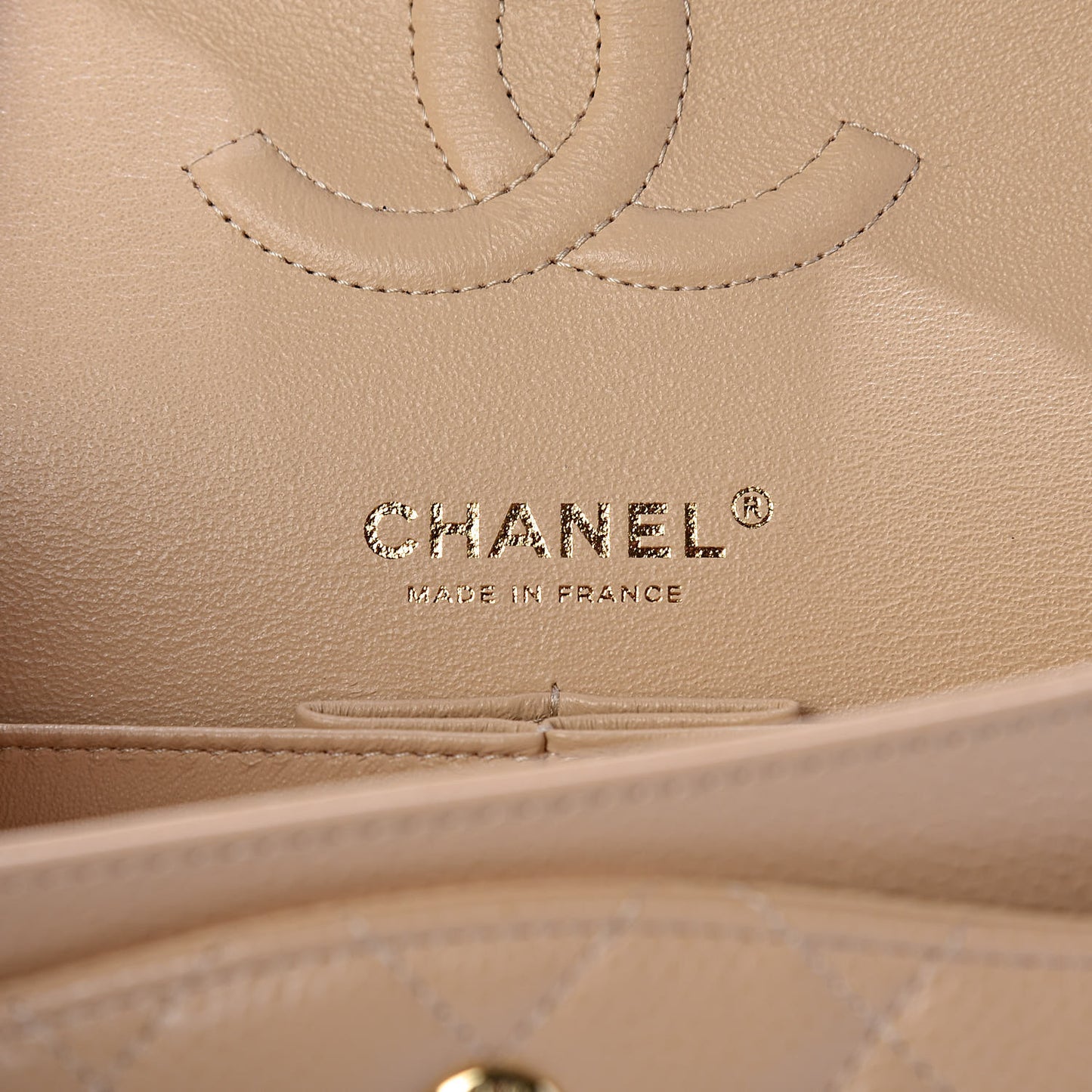 Caviar Quilted Medium Double Flap Beige Clair