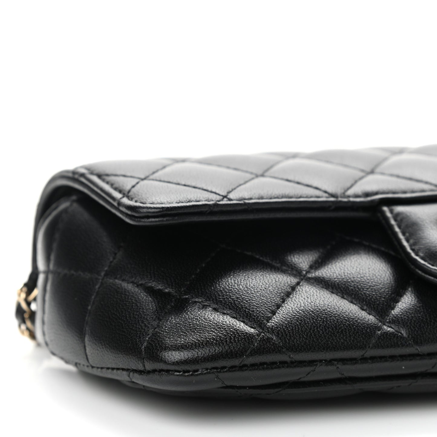 Lambskin Quilted Glasses Case With Chain Black