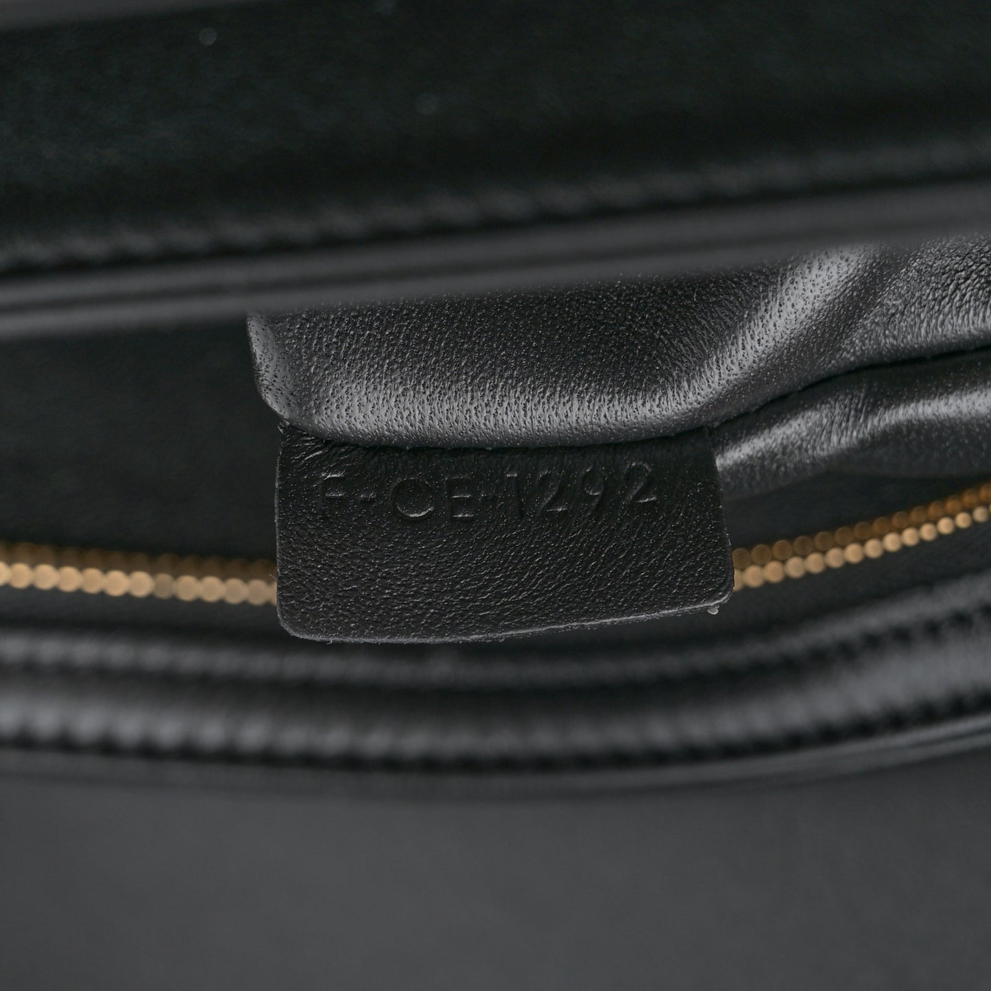 Shiny Calfskin Medium Triomphe Black