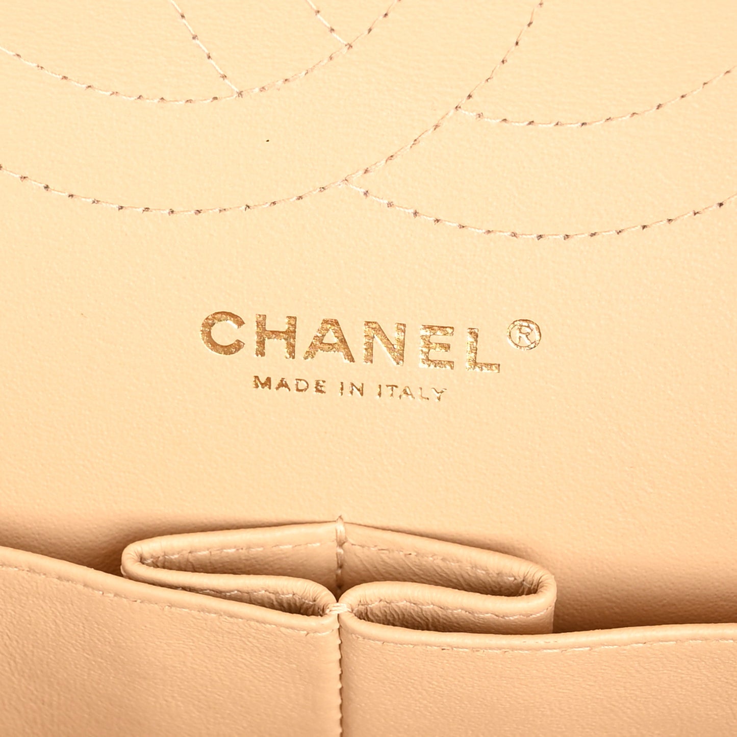 Caviar Quilted Jumbo Double Flap Beige Clair