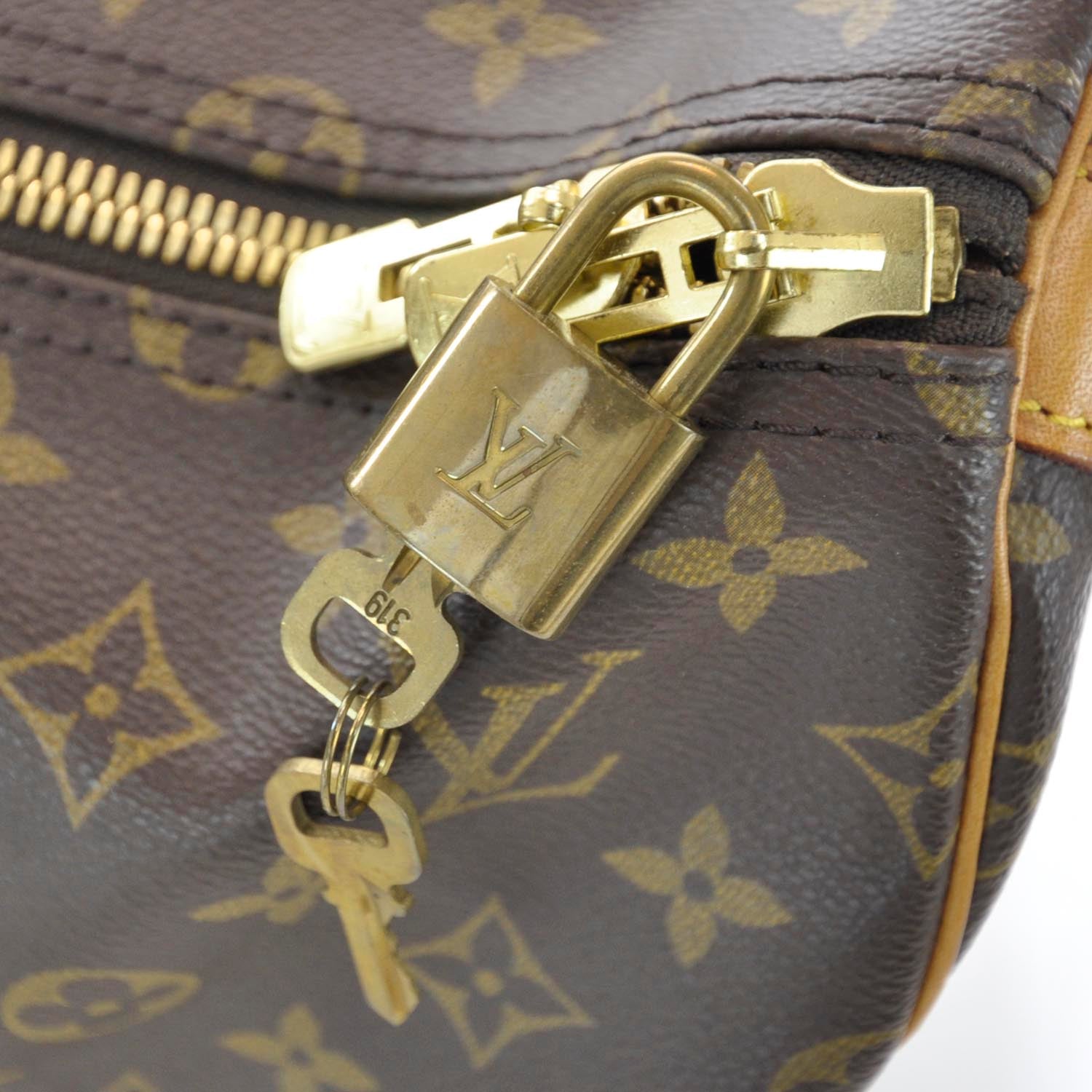 Louis Vuitton Monogram Keepall 55 + Strap 6 of 10