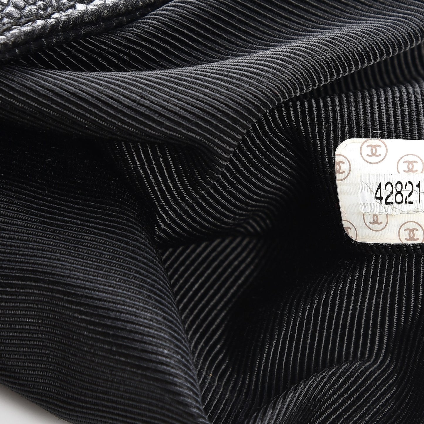 Caviar Shoulder Bag Black