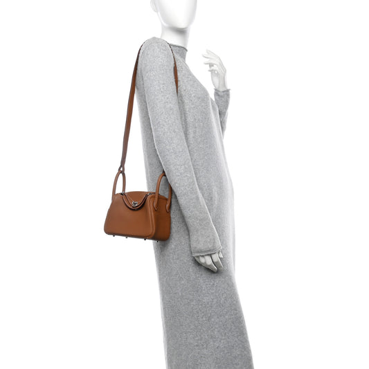 Taurillon Clemence Mini Lindy 20 Gold