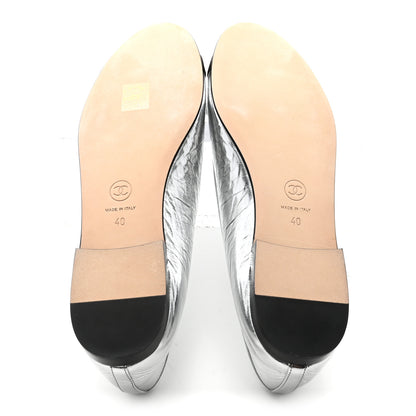 Chanel Laminated Crumpled Lambskin Grosgrain Cap Toe CC Ballerina Flats 40 Silver Black 6 of 10