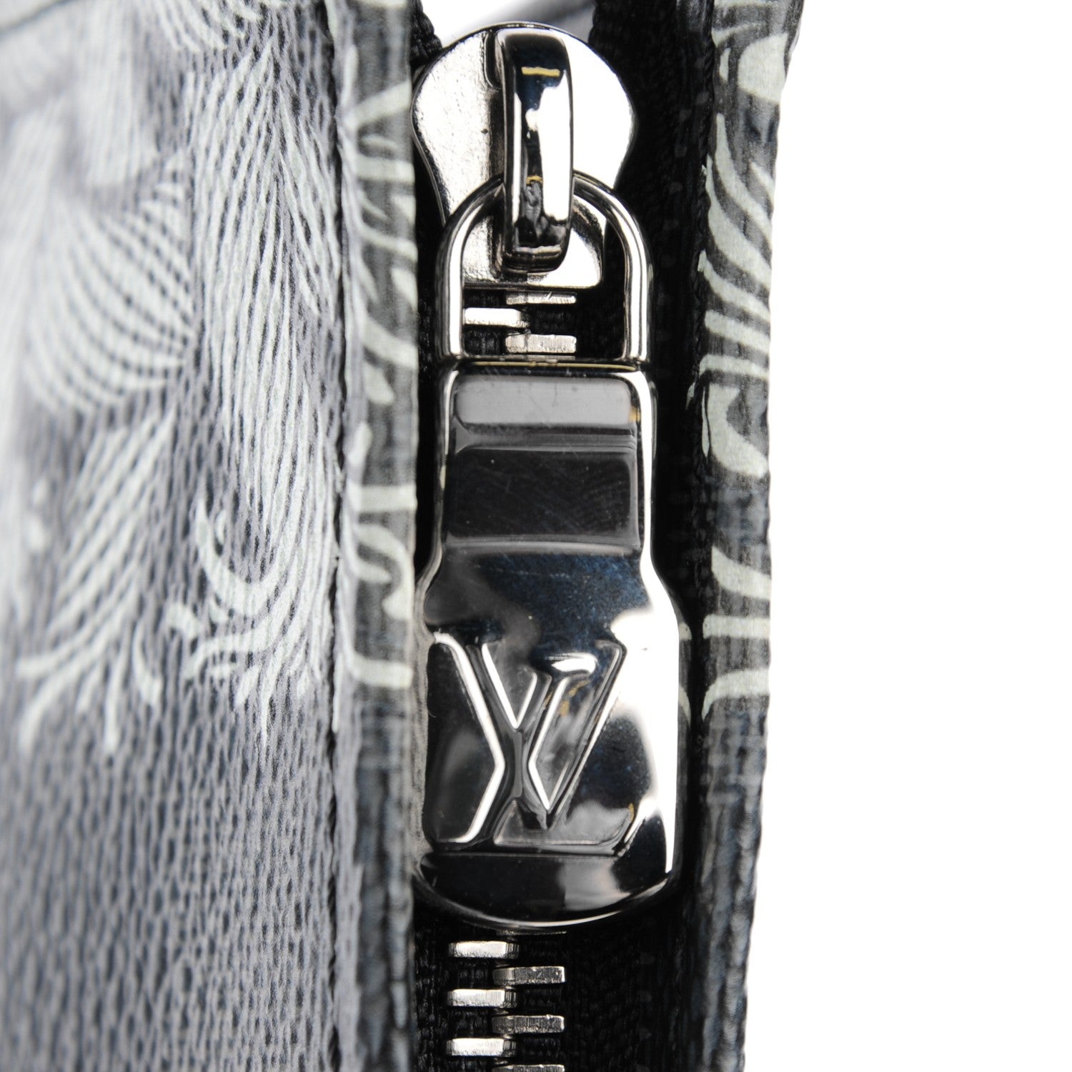 Louis Vuitton Damier Graphite Rope Pochette Voyage White 9 of 9