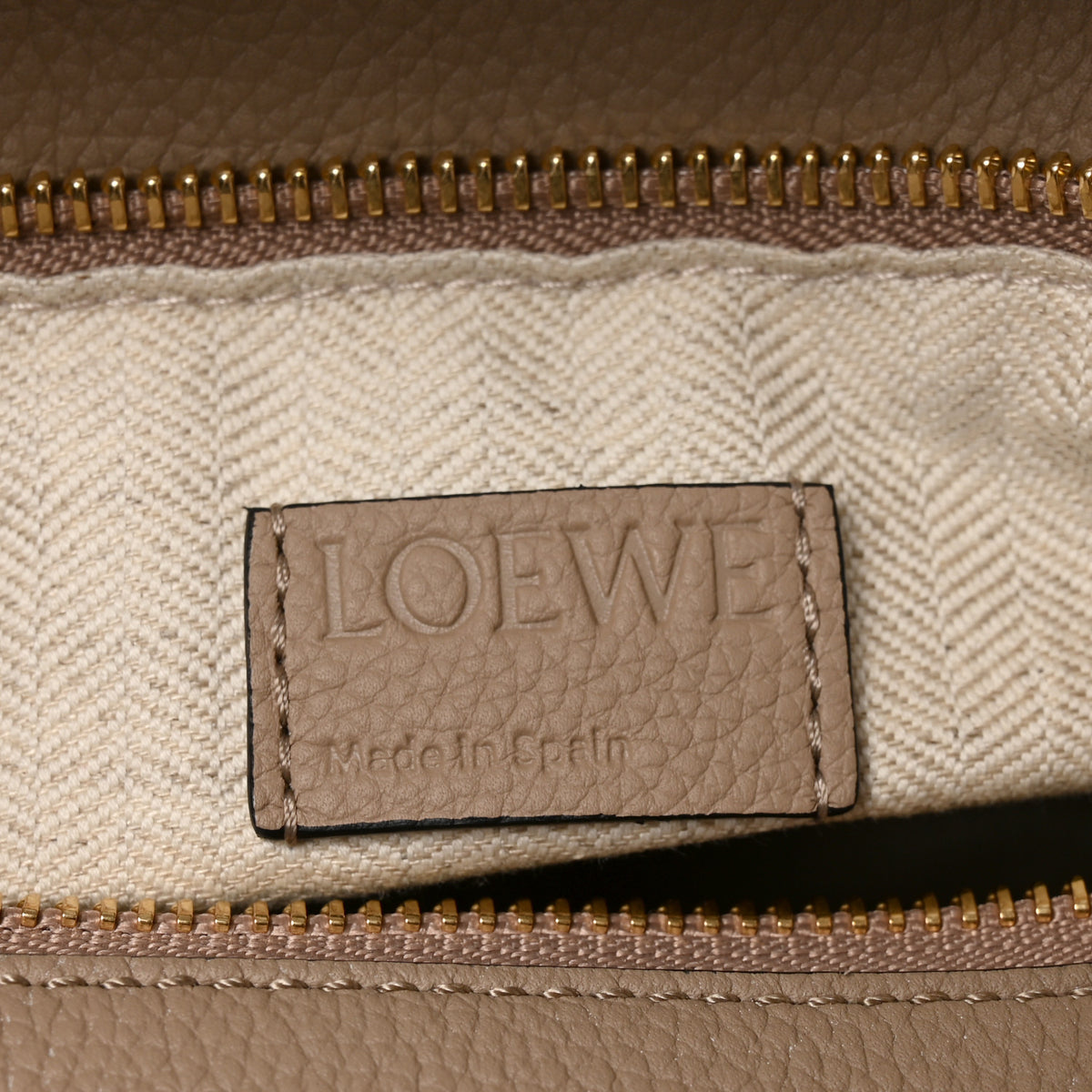 Loewe Grained Calfskin Medium Puzzle Bag Sand 6 of 9