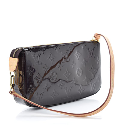 Louis Vuitton Vernis Pochette Accessories NM Amarante 3 of 10
