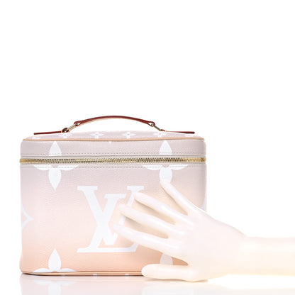 Louis Vuitton Monogram Giant By The Pool Nice BB Brume 2 of 11