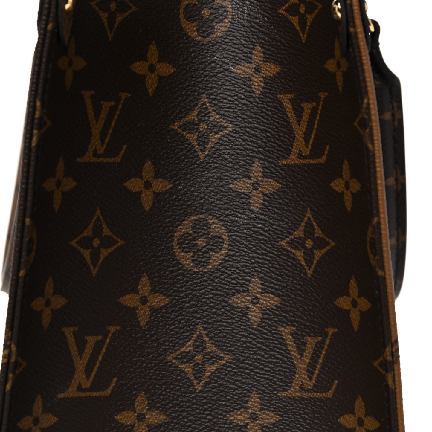 Reverse Monogram Giant Onthego MM