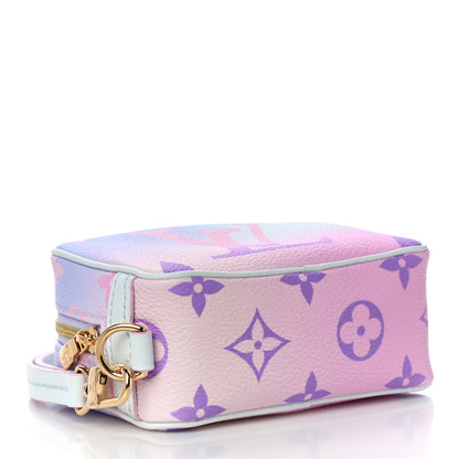 Louis Vuitton Monogram Giant Spring In The City Wapity Case Sunrise Pastel 4 of 10