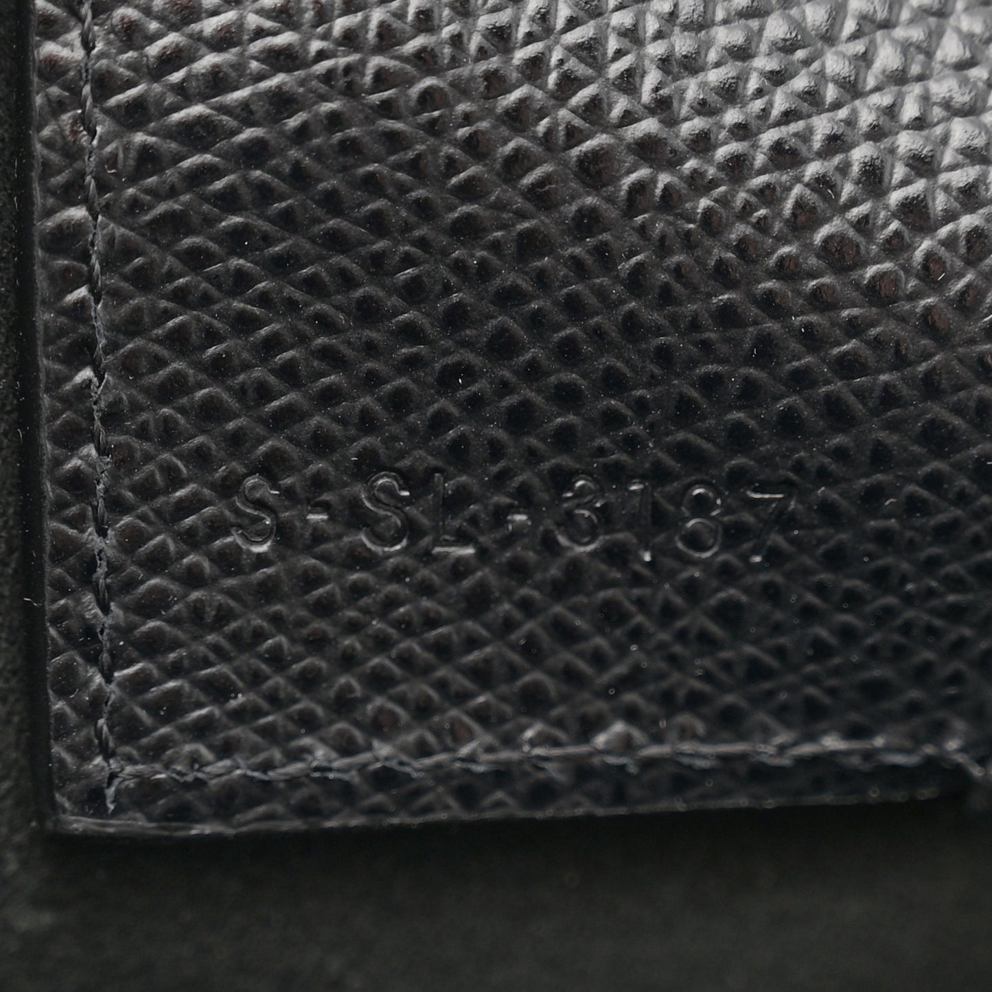 Grained Calfskin Small Vertical Cabas Black