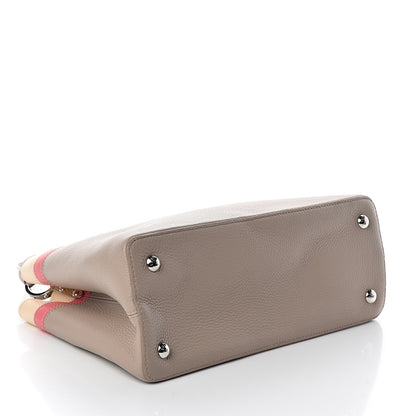 Louis Vuitton Taurillon Capucines MM Galet Coral Pebble 3 of 8