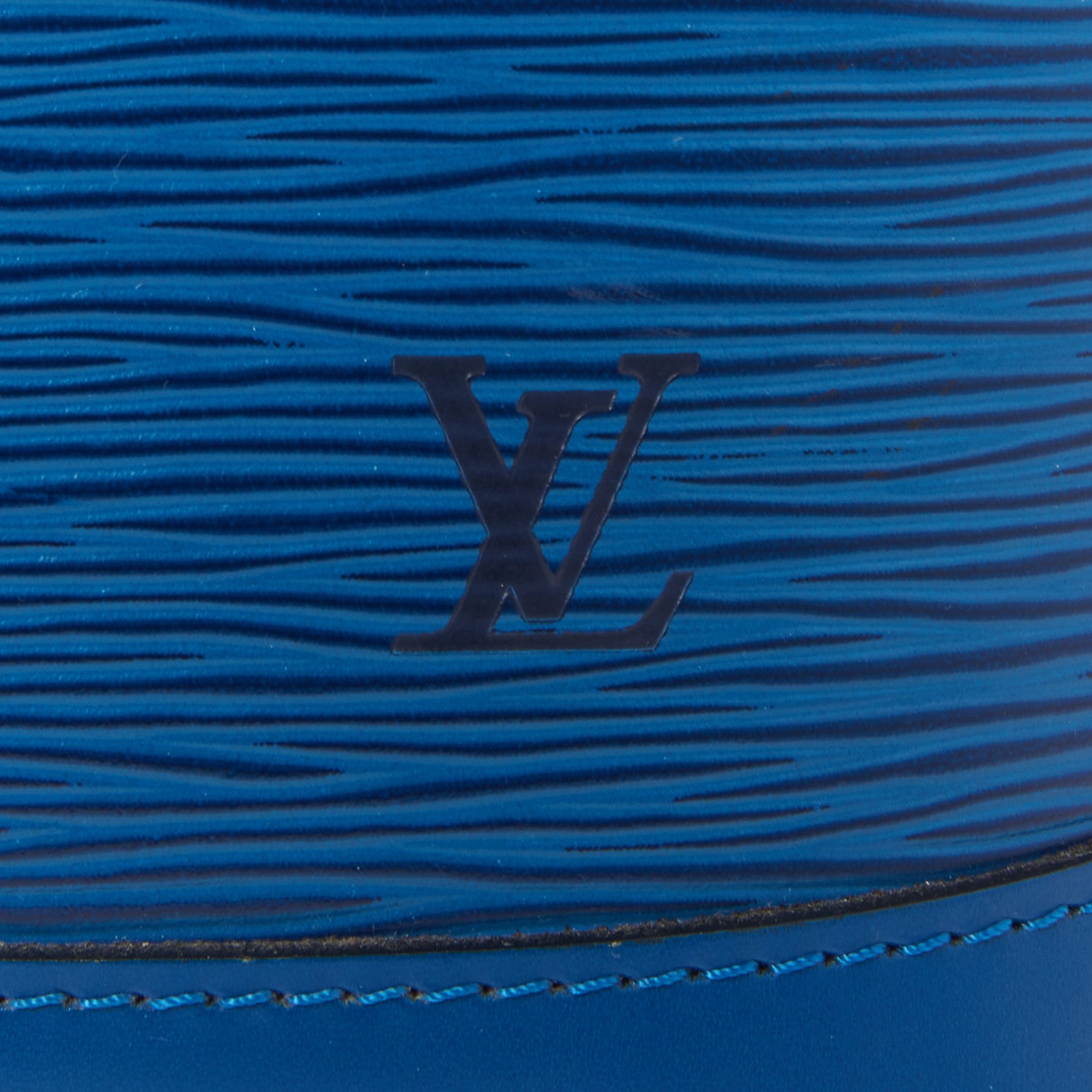 Louis Vuitton Epi Alma PM Toledo 7 of 9