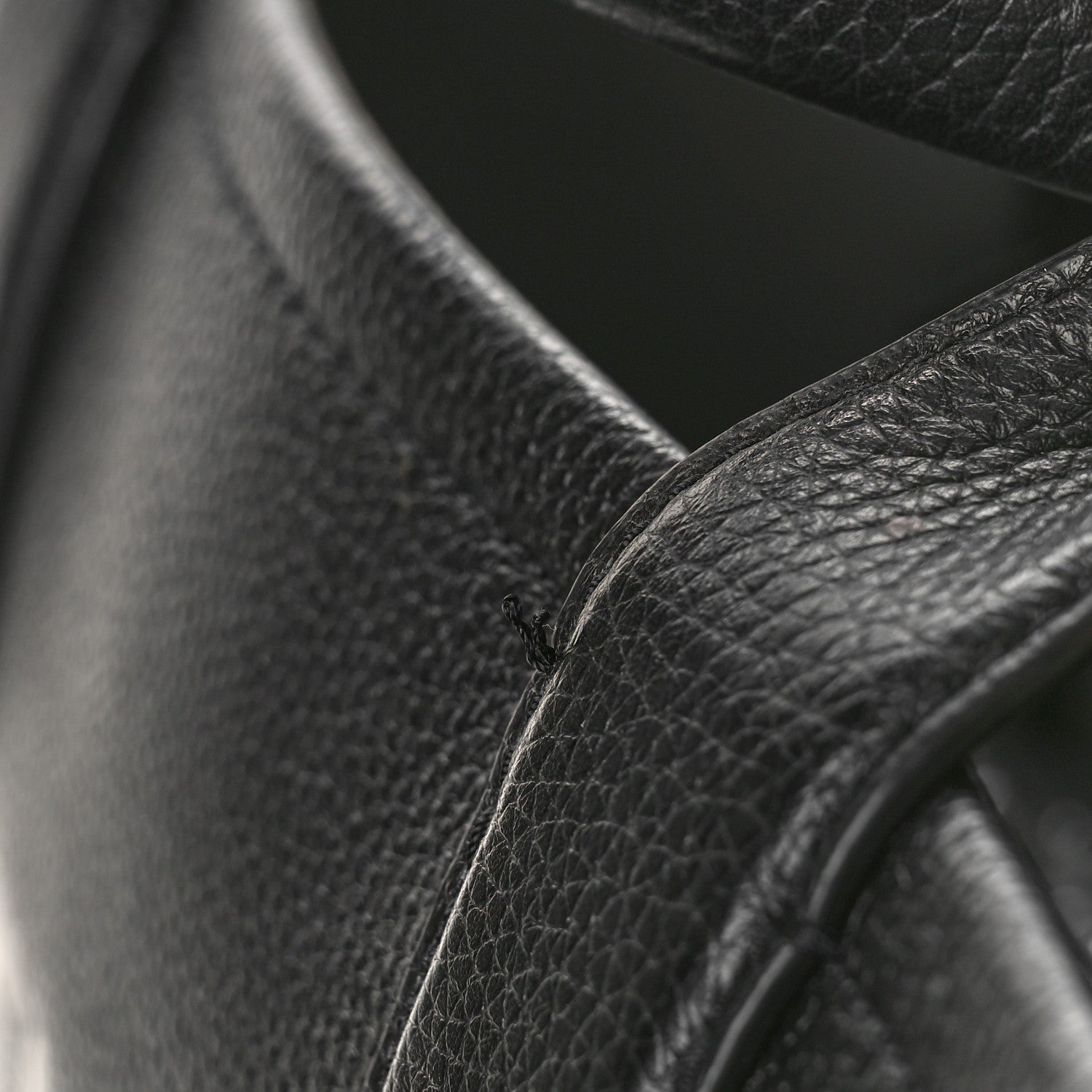 Marc Jacobs Grained Calfskin Medium The Tote Bag Black 9 of 12