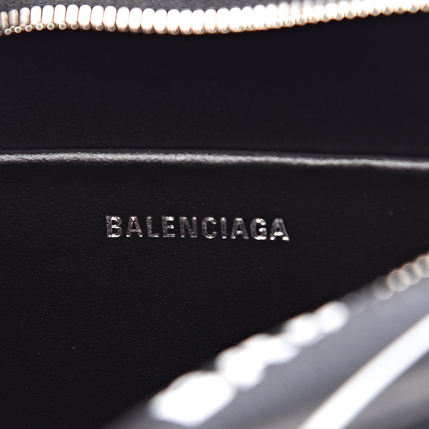 Balenciaga Calfskin Everyday Logo Print S Camera Bag Black 6 of 10