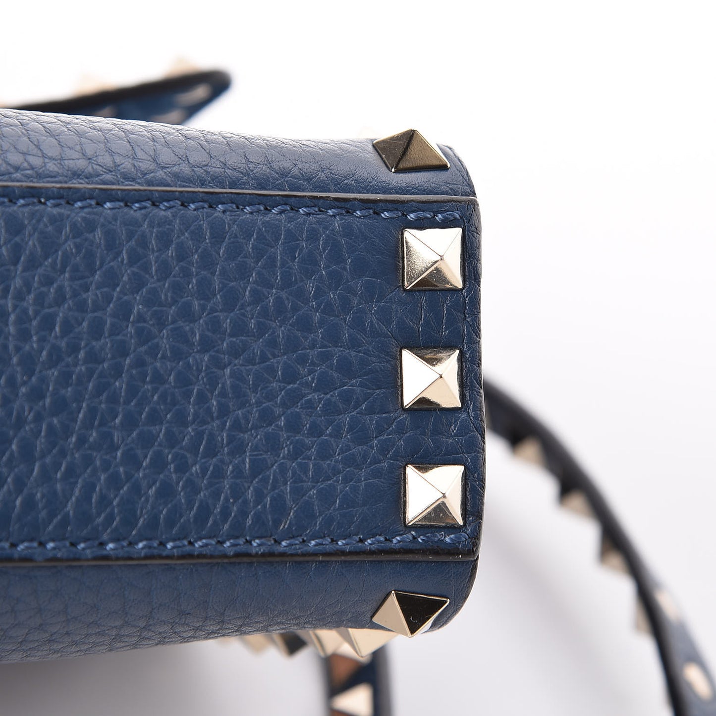 Pebbled Calfskin Medium Rockstud Flip Lock Crossbody Bag Peacock
