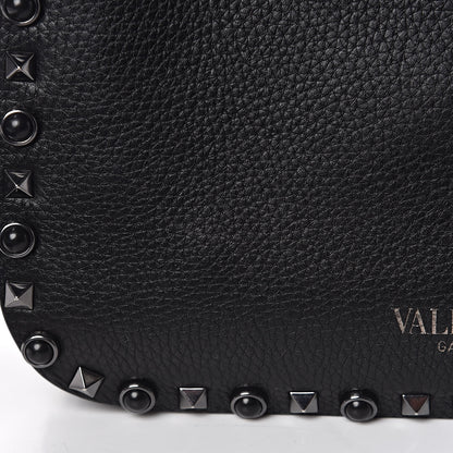 Valentino Garavani Pebbled Calfskin Onyx Medium Guitar Strap Rockstud Rolling Flap Saddle Bag Black 9 of 18