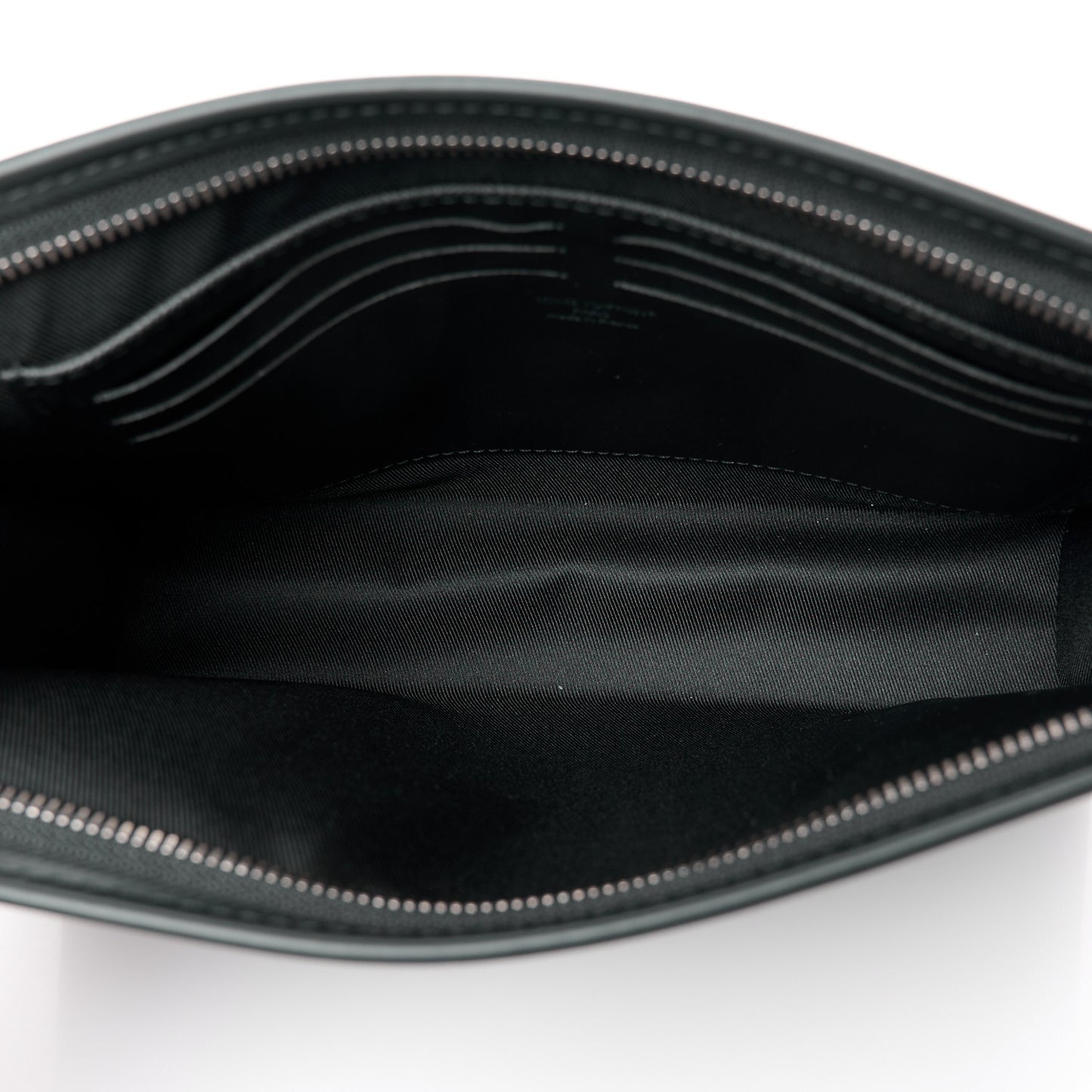 Monogram Eclipse Reverse Pochette Voyage MM