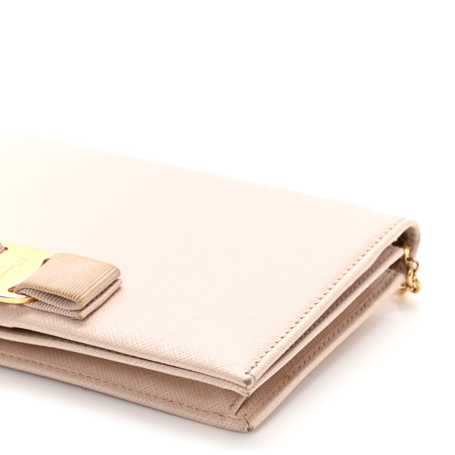 Calfskin Miss Vara Wallet On Chain Pink