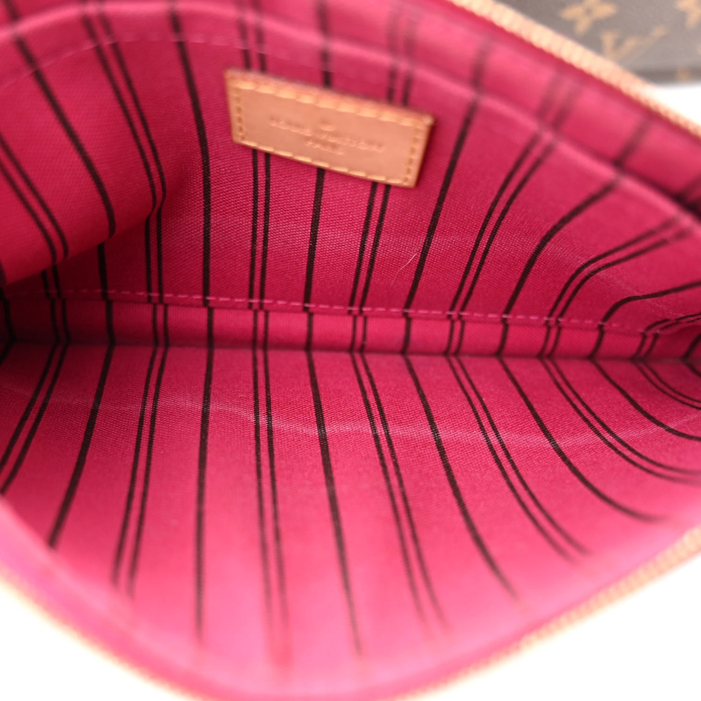 LOUIS VUITTON Monogram Neo Neverfull MM Pivoine