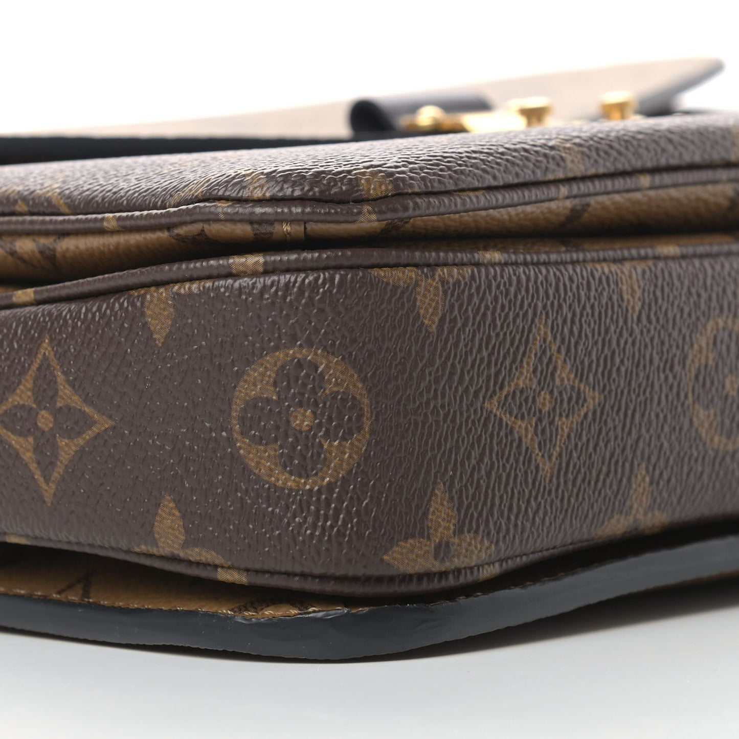Reverse Monogram Pochette Metis