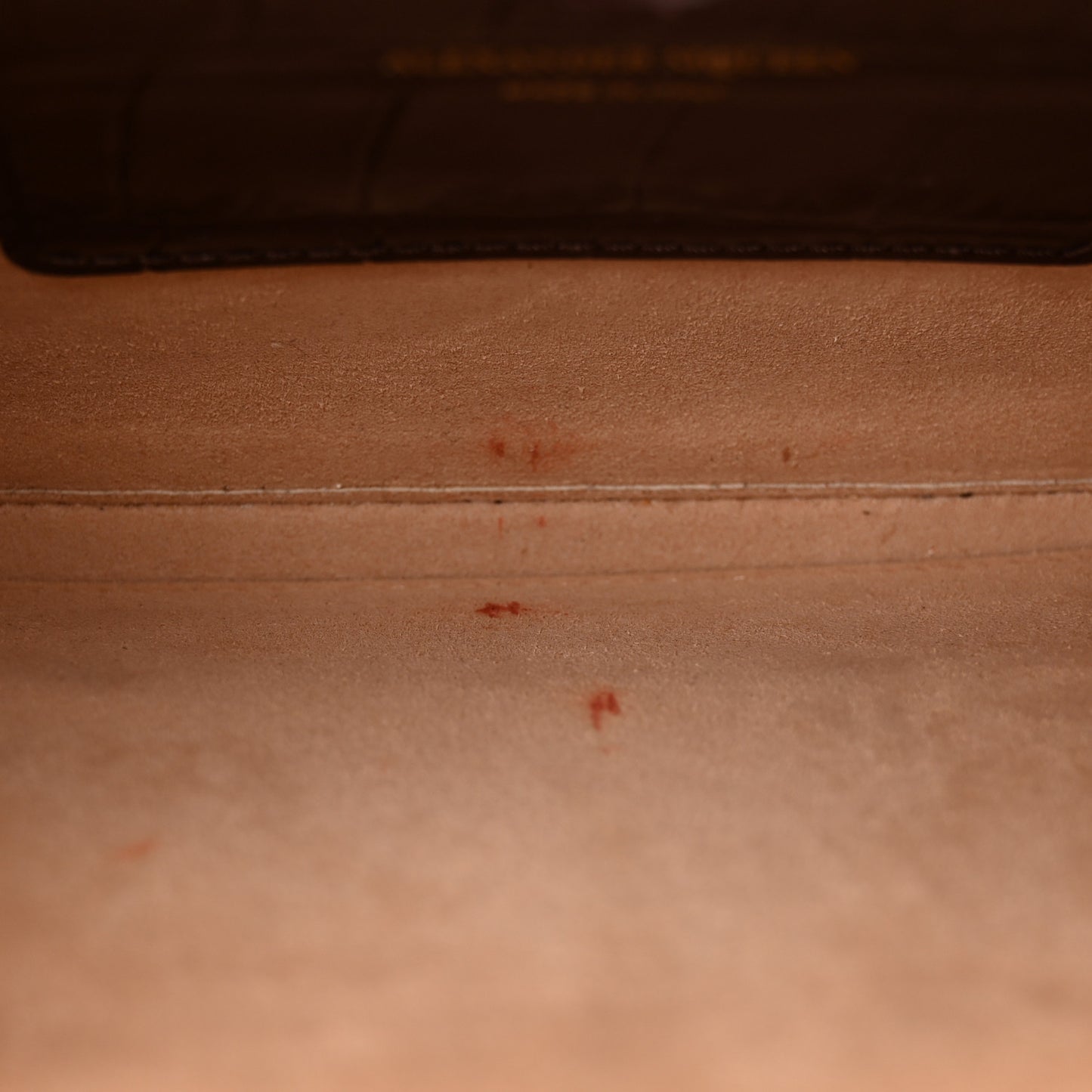 Calfskin Crocodile Embossed Box Shoulder Bag 19 Velvet Red