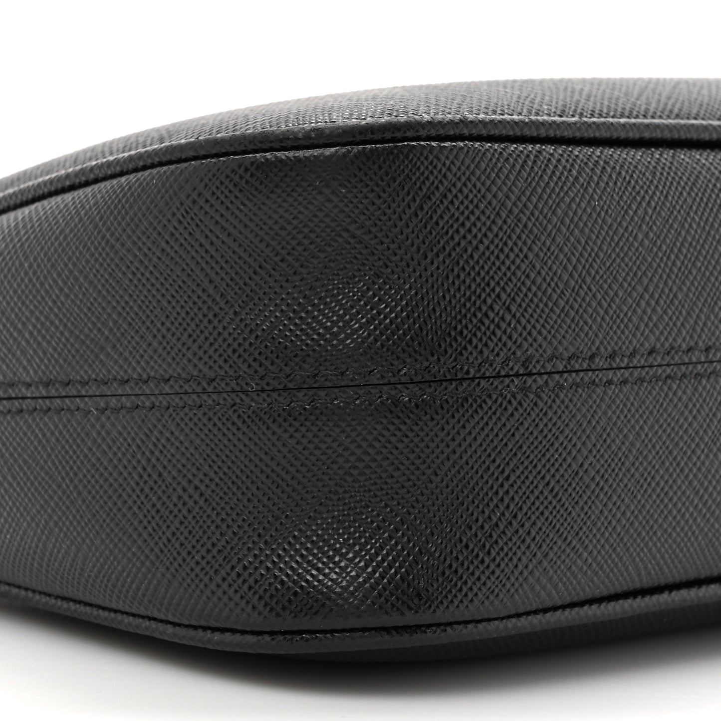 Saffiano Lux Re-Edition 2005 Shoulder Bag Black