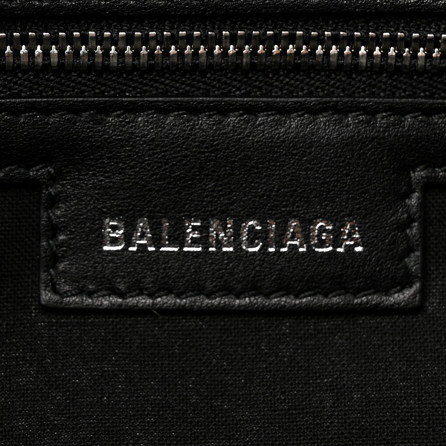 Smooth Calfskin Lindsay Shoulder Bag Black