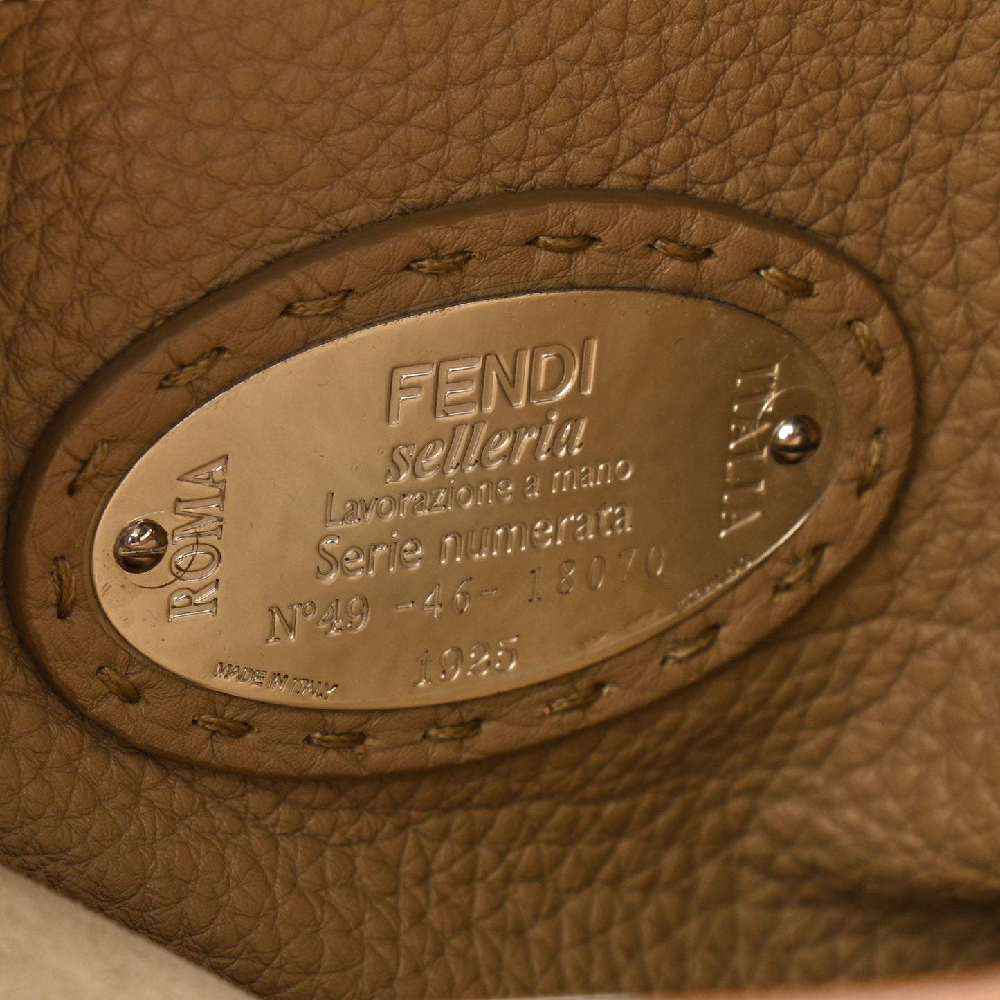 Cuoio Romano Selleria Bi-Color Medium Peekaboo Iconic Satchel Mou Deserto