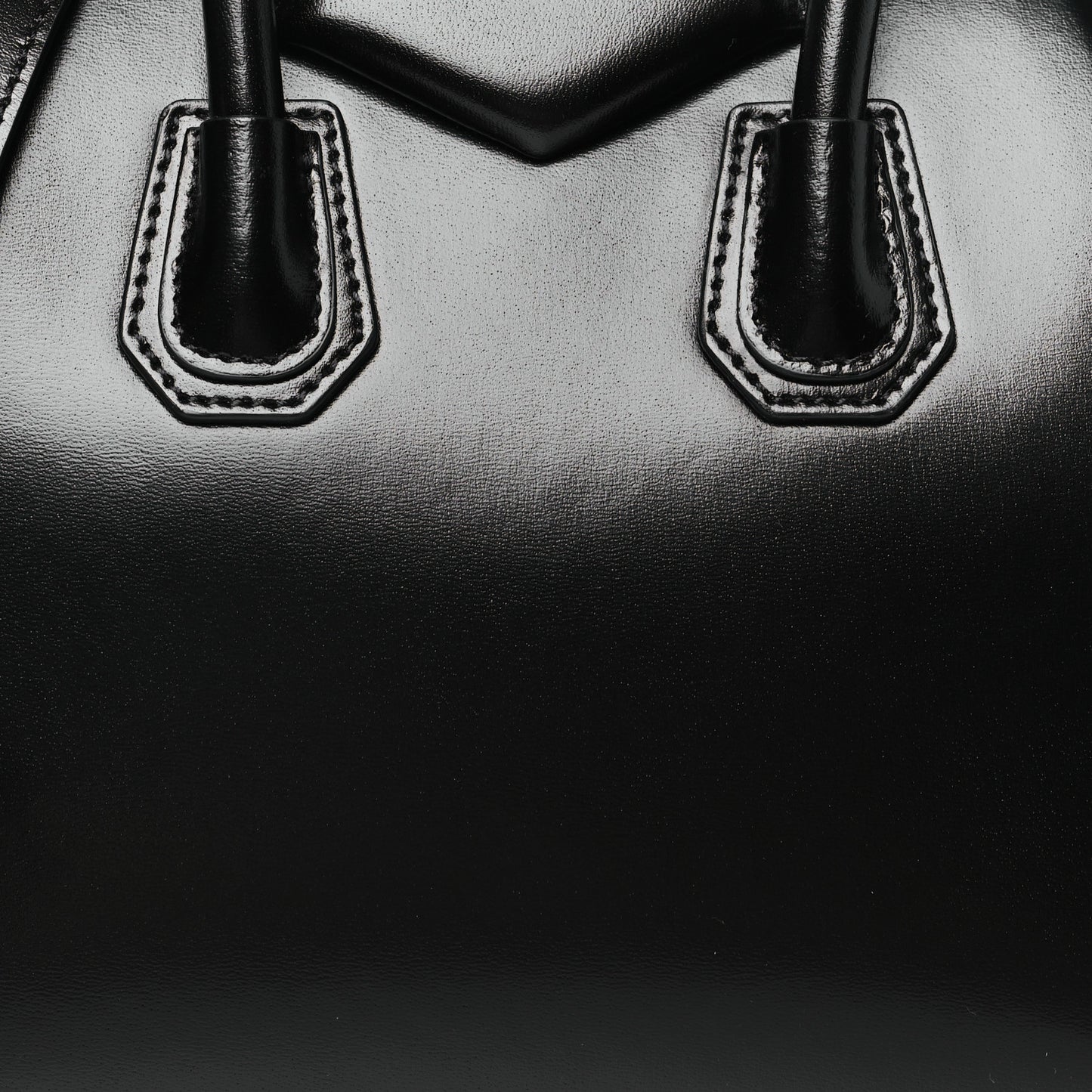 Shiny Lord Calfskin Mini Antigona Black