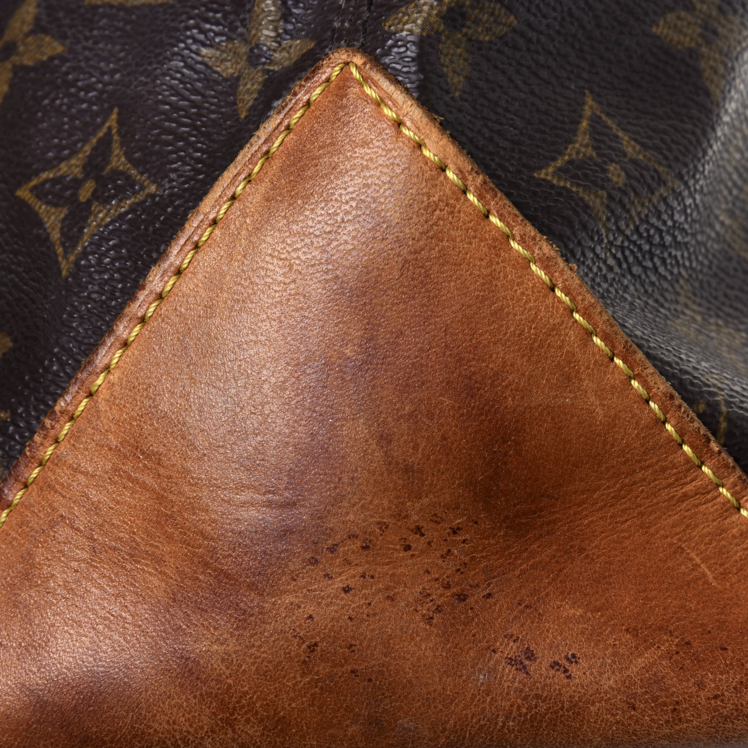 Louis Vuitton Monogram Cabas Mezzo 8 of 11