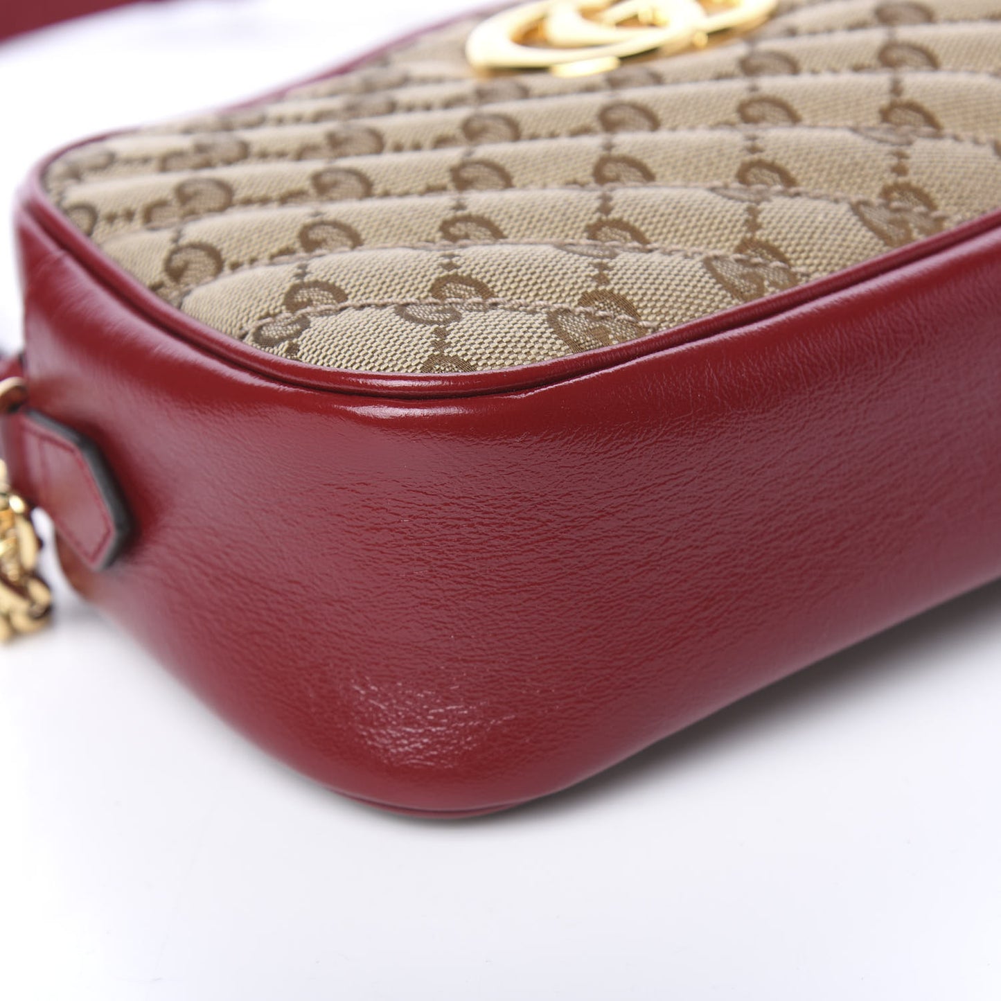 Monogram Azalea Calfskin Matelasse Diagonal Small GG Marmont Chain Shoulder Bag Beige Ebony New Cherry Red