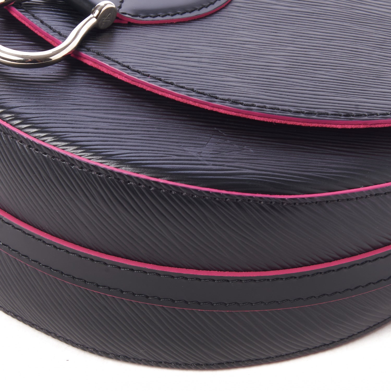 Louis Vuitton Epi Saint Cloud NM Black 4 of 7