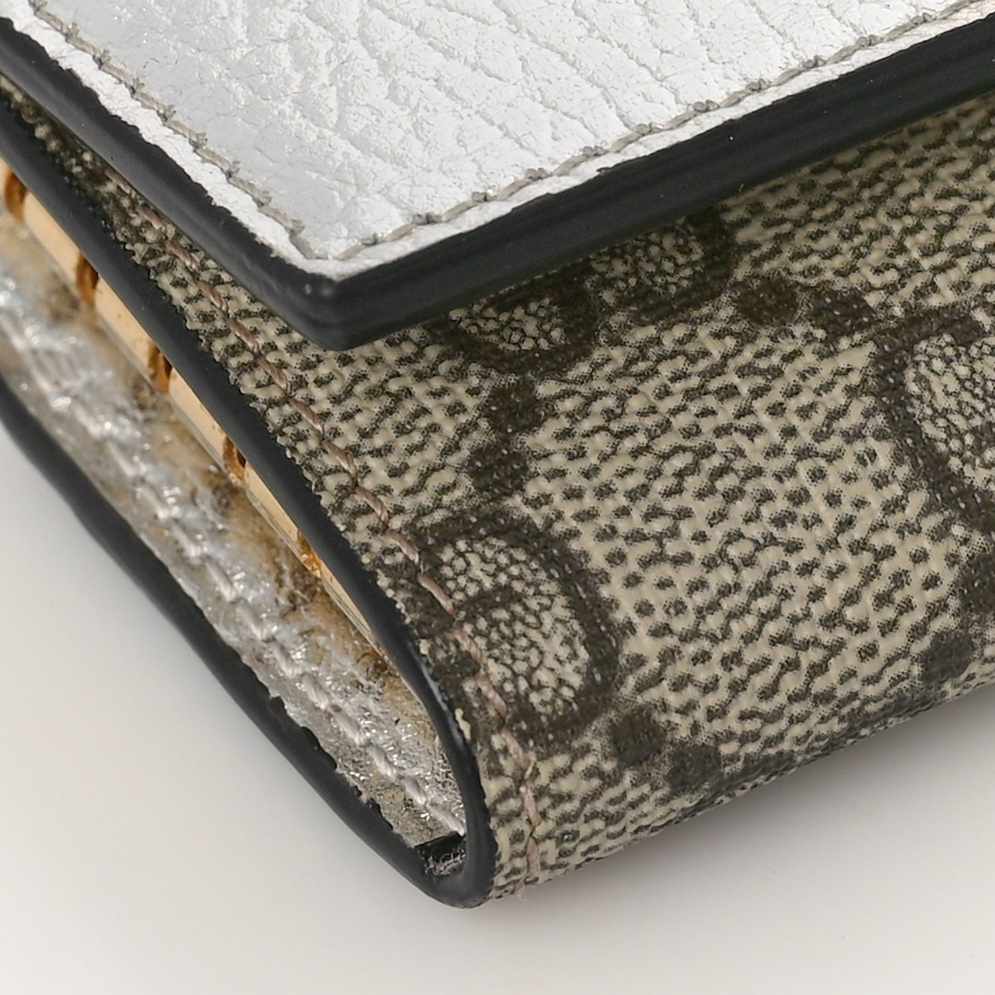 Metallic Calfskin GG Supreme Monogram GG Marmont 6 Key Holder Case Silver Beige Ebony