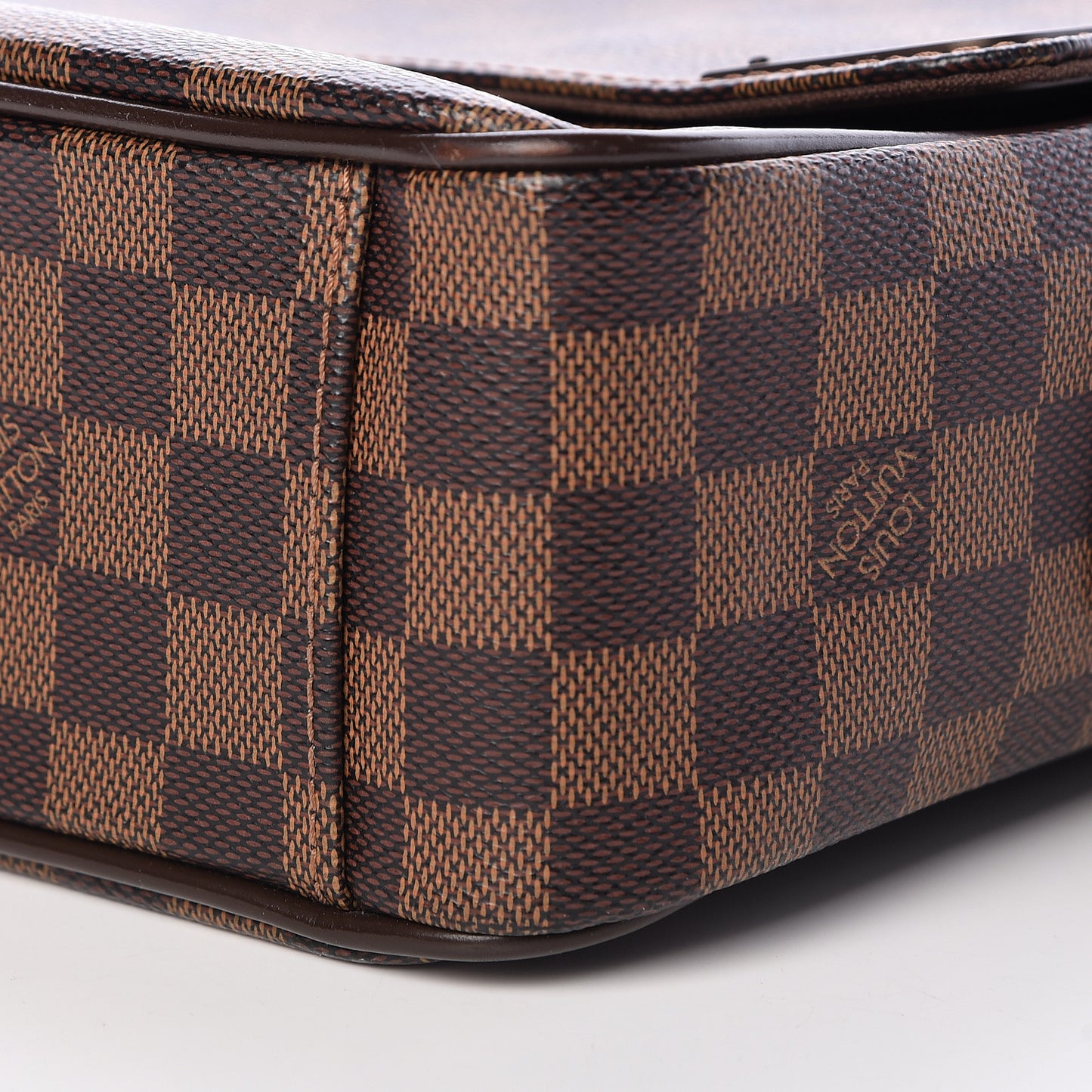 Damier Ebene Shelton MM