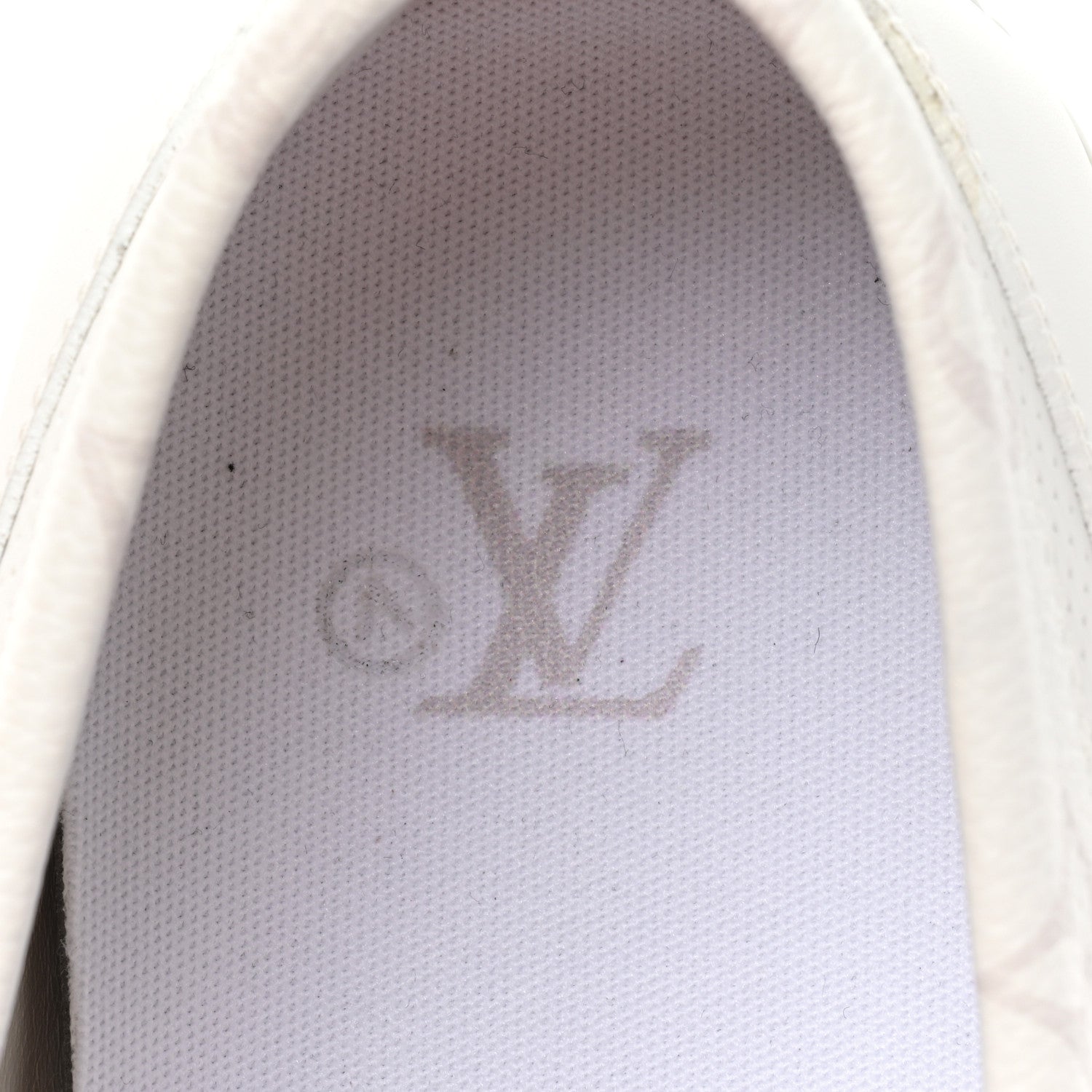 Louis Vuitton Perforated Calfskin Monogram Mens LV Racer Mocassin Loafers 8.5 White 8 of 12