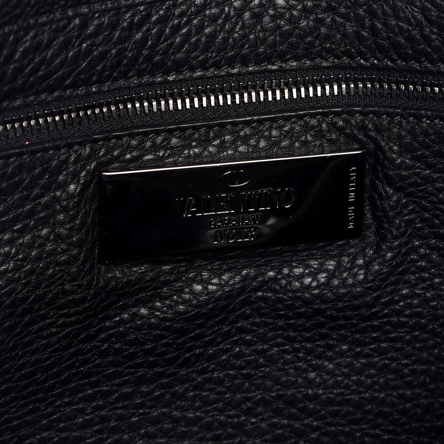 Grained Calfskin Onyx Medium Rockstud Rolling Tote Black