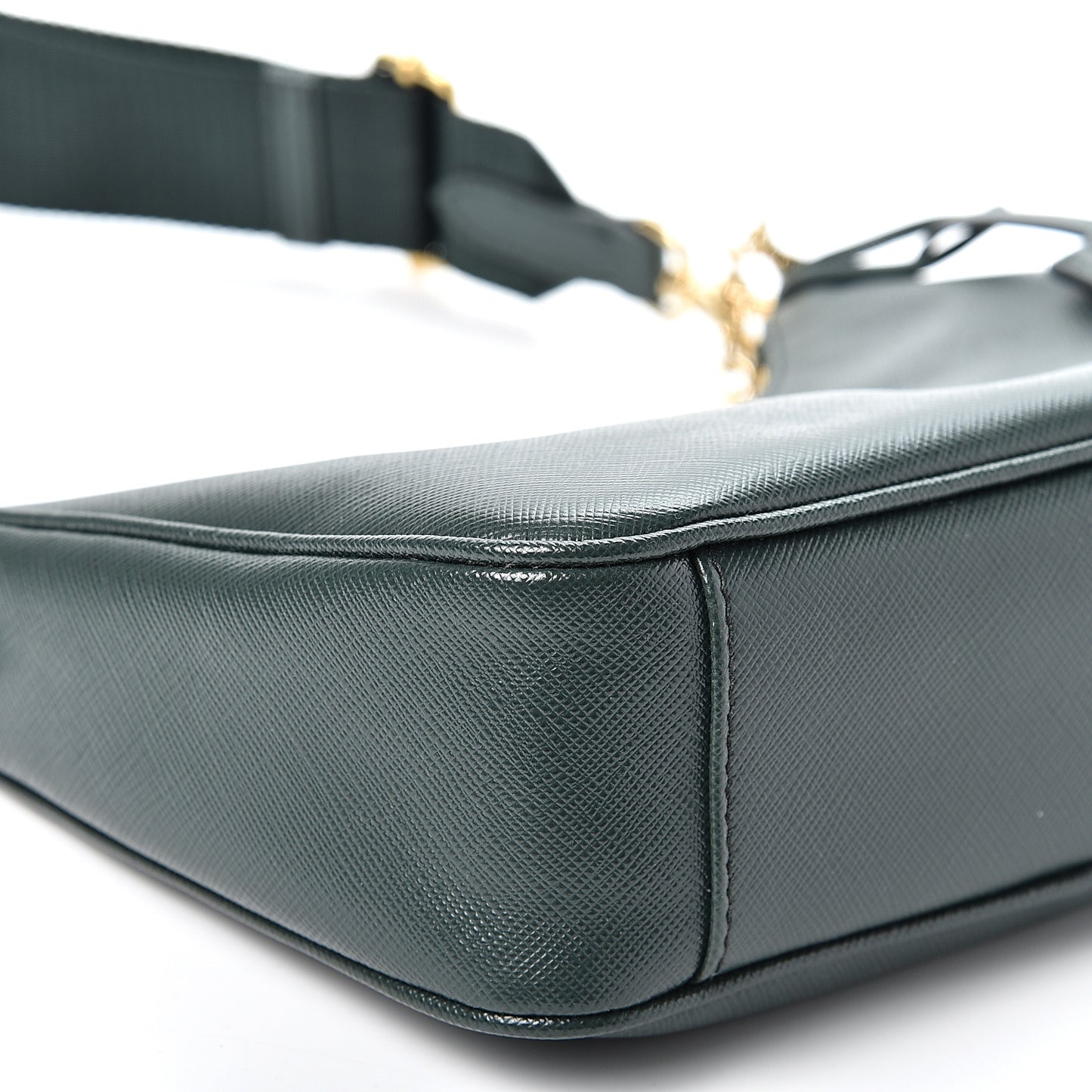 Saffiano Lux Re-Edition 2005 Shoulder Bag Smeraldo
