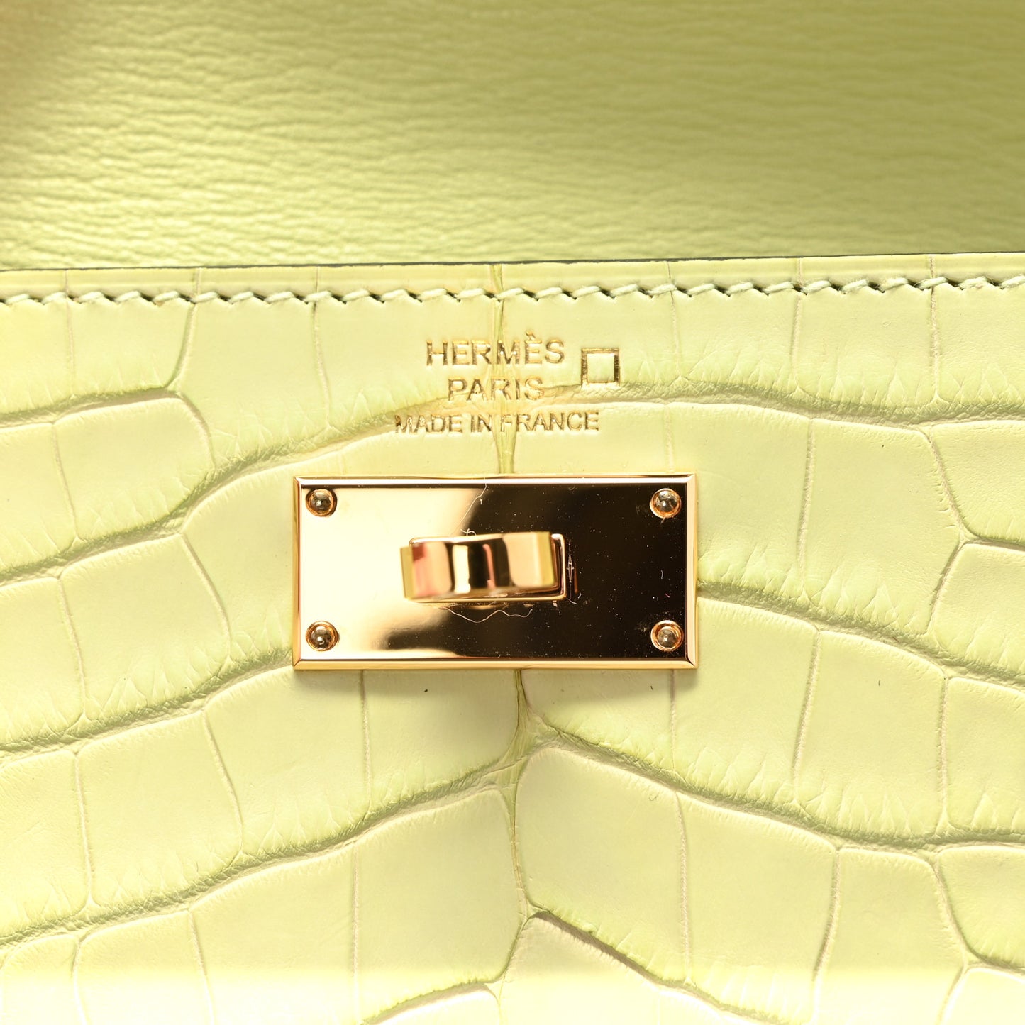 Matte Alligator Kelly Pocket Compact Wallet Jaune Bourgeon