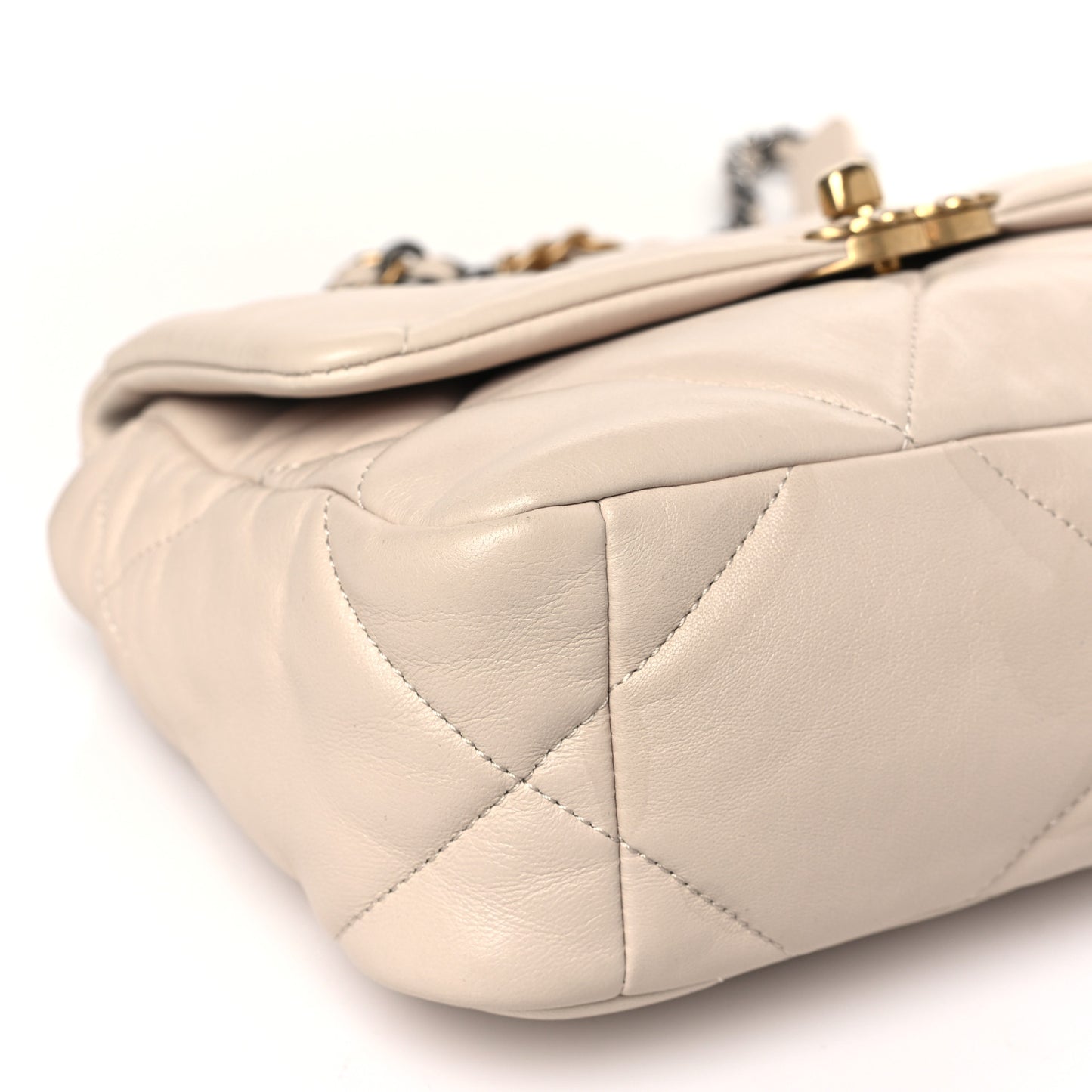 Lambskin Quilted Medium Chanel 19 Flap Beige