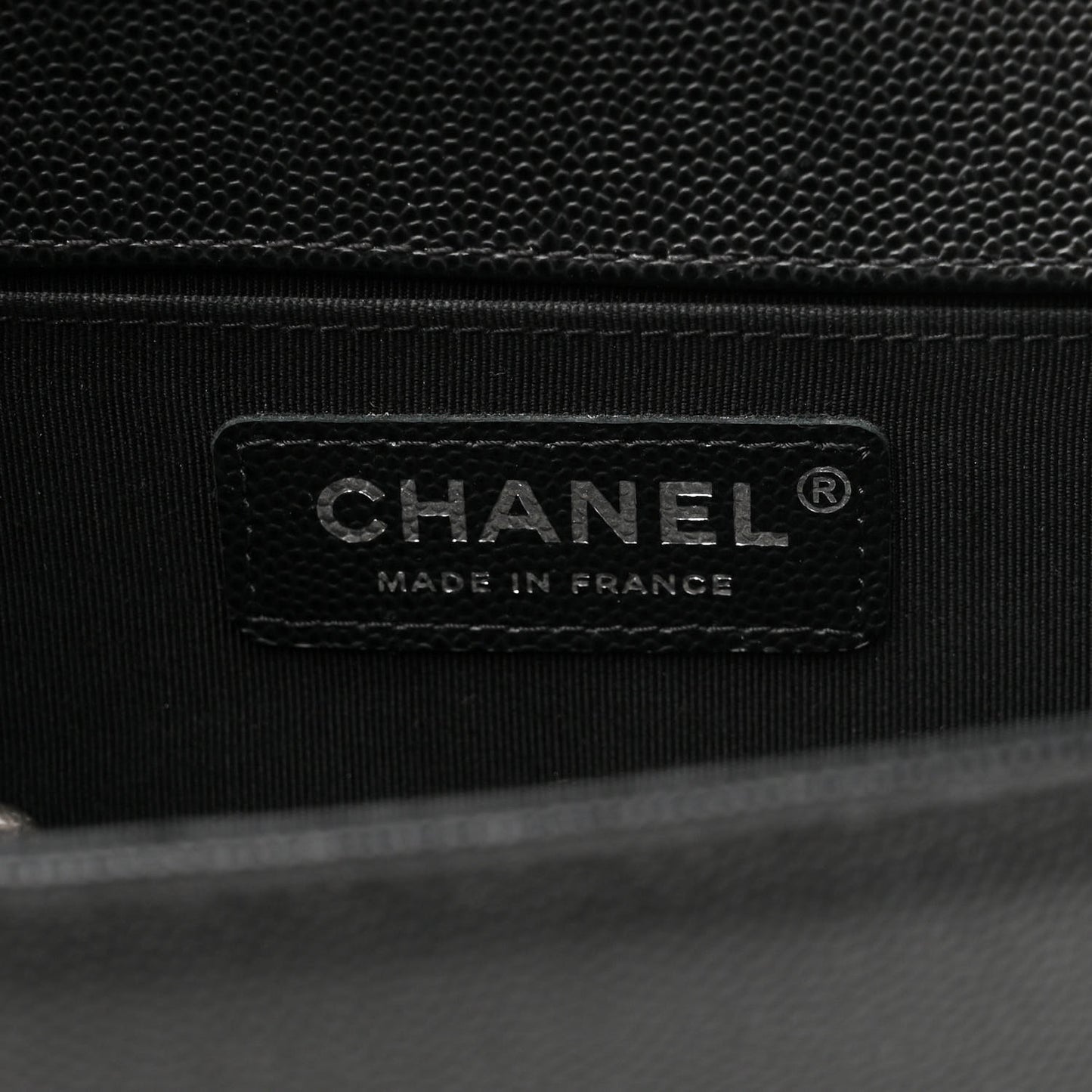 Caviar Quilted Medium Boy Flap Black