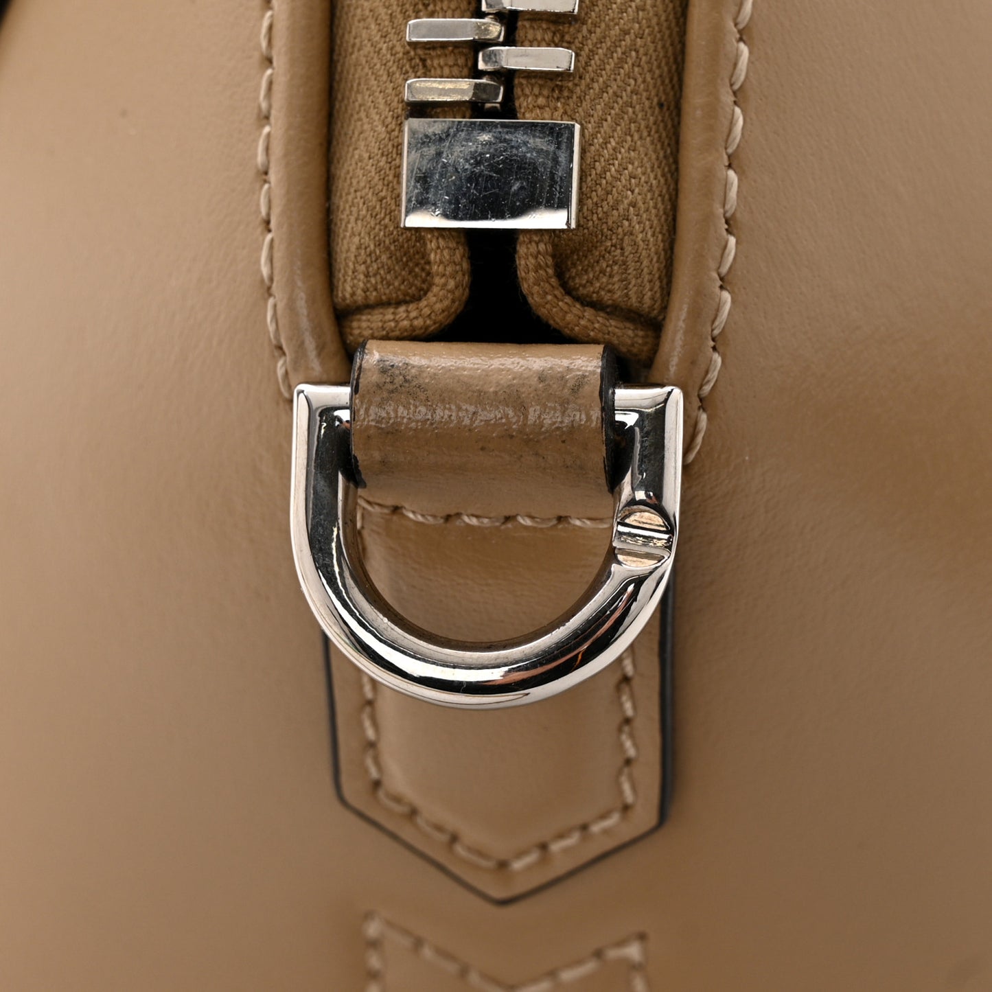 Shiny Lord Calfskin Mini Antigona Nude
