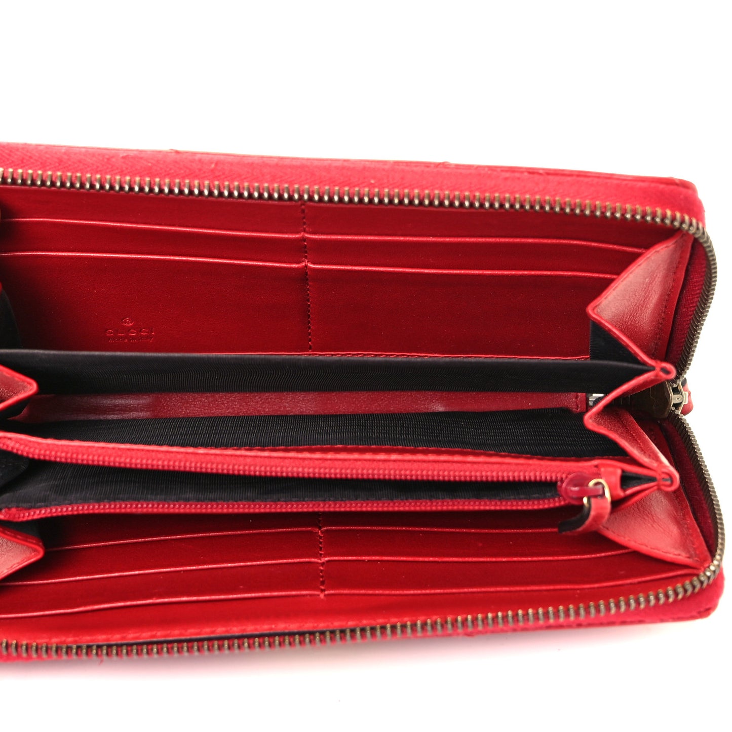 Calfskin Matelasse GG Marmont Zip Around Wallet Hibiscus Red