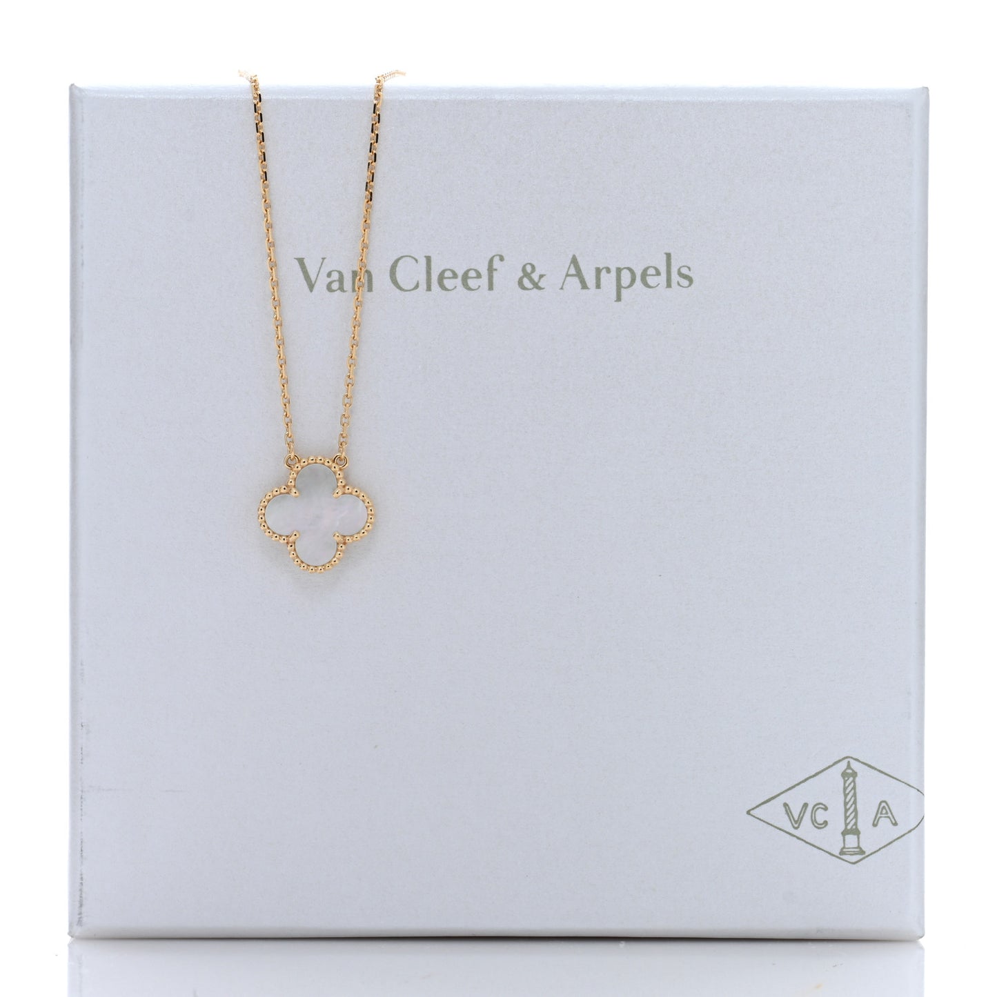 18K Yellow Gold Mother of Pearl Vintage Alhambra Pendant Necklace