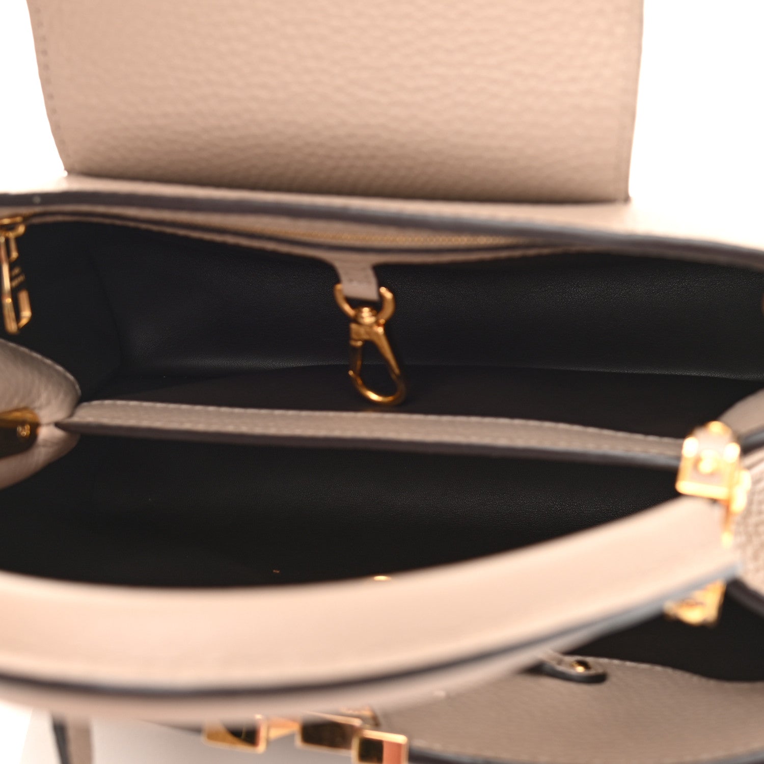 Louis Vuitton Taurillon Capucines MM Galet 4 of 8