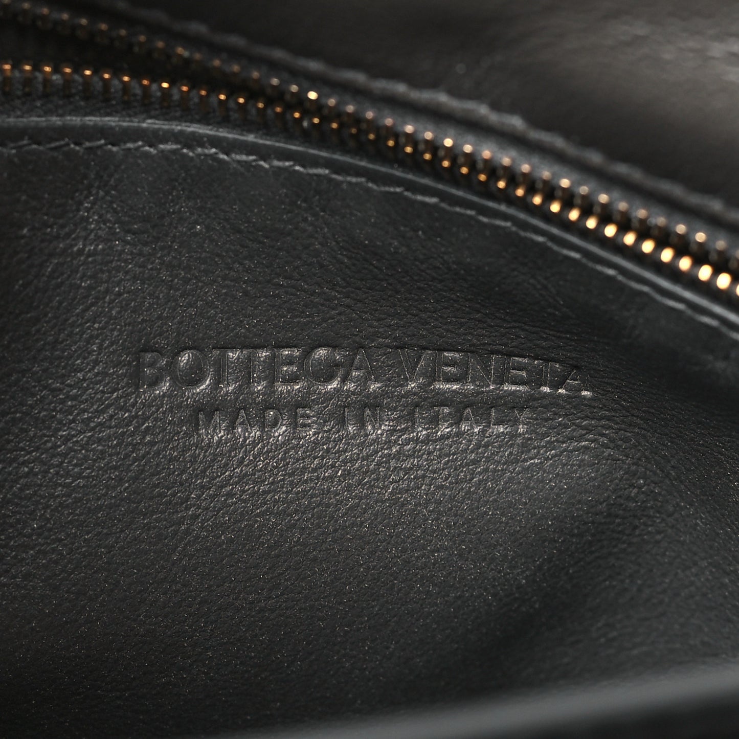 Nappa Intrecciato Crossbody Messenger Flap Light Grey