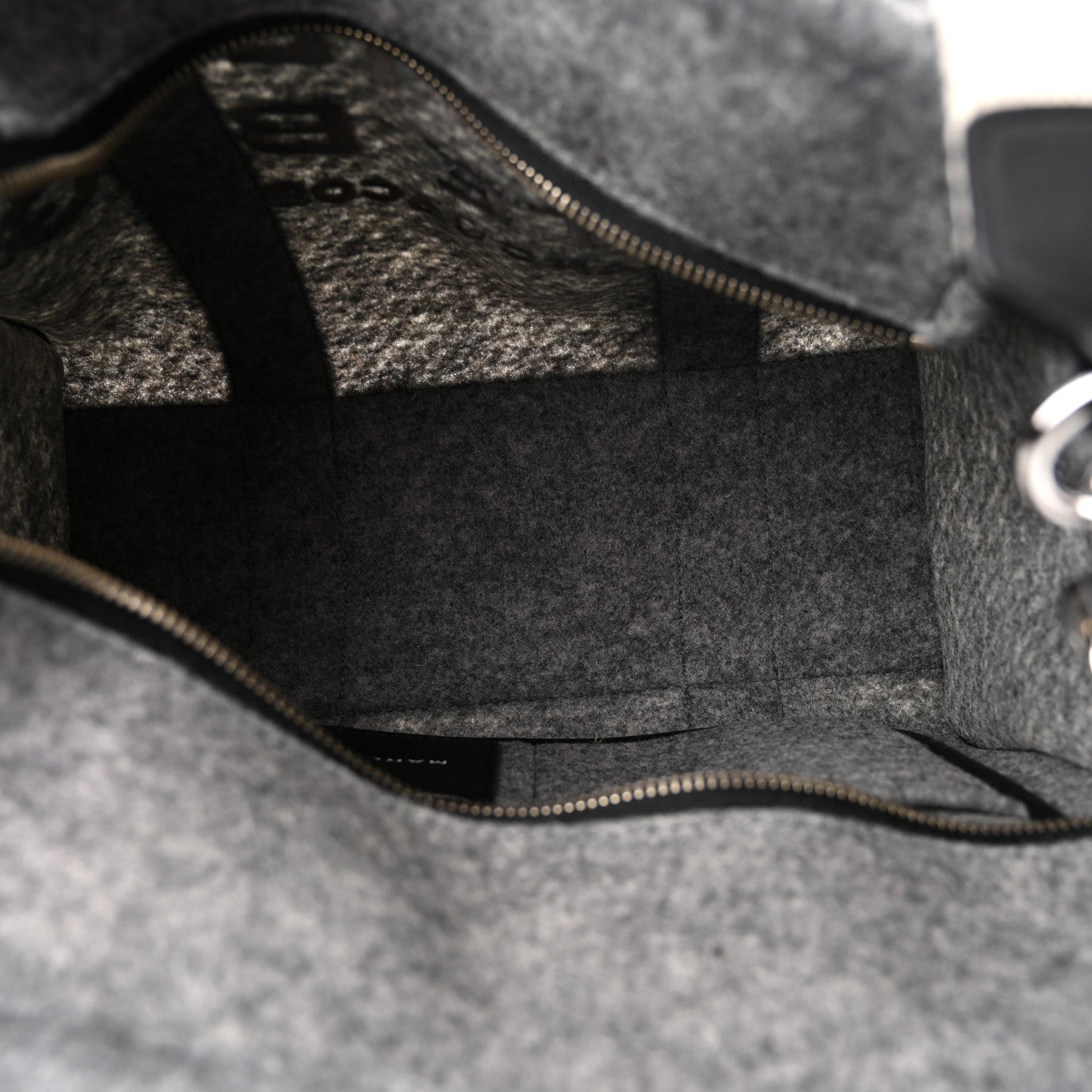 Marc Jacobs Felt Medium The Tote Bag Gray 4 of 8